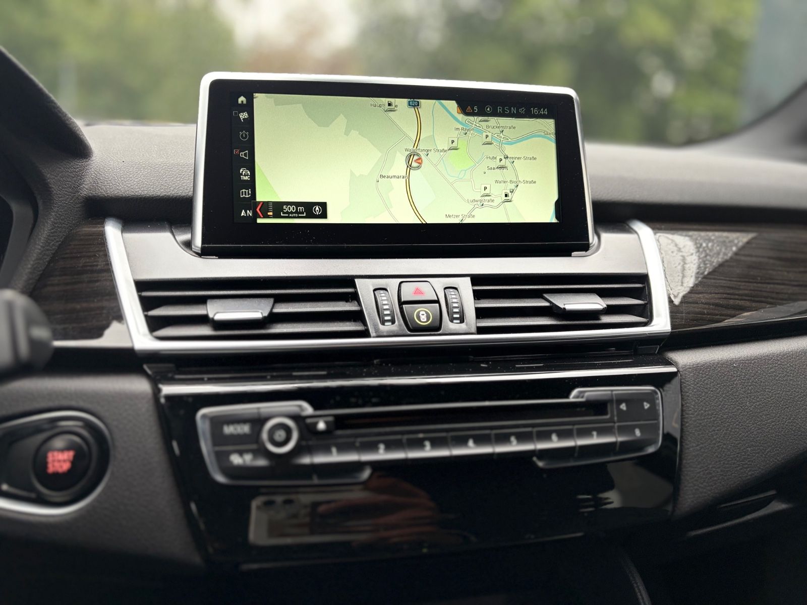 Fahrzeugabbildung BMW 225 XE ACTIVE TOURER ADVANTAGE *NAVI*KAMERA*