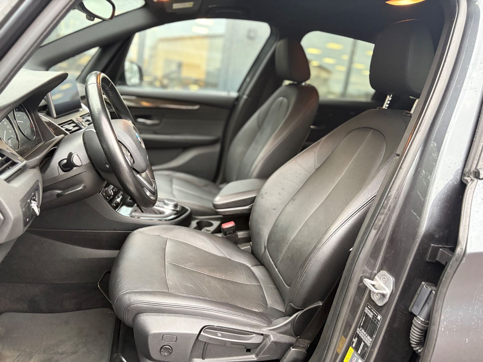 Fahrzeugabbildung BMW 225 XE ACTIVE TOURER ADVANTAGE *NAVI*KAMERA*