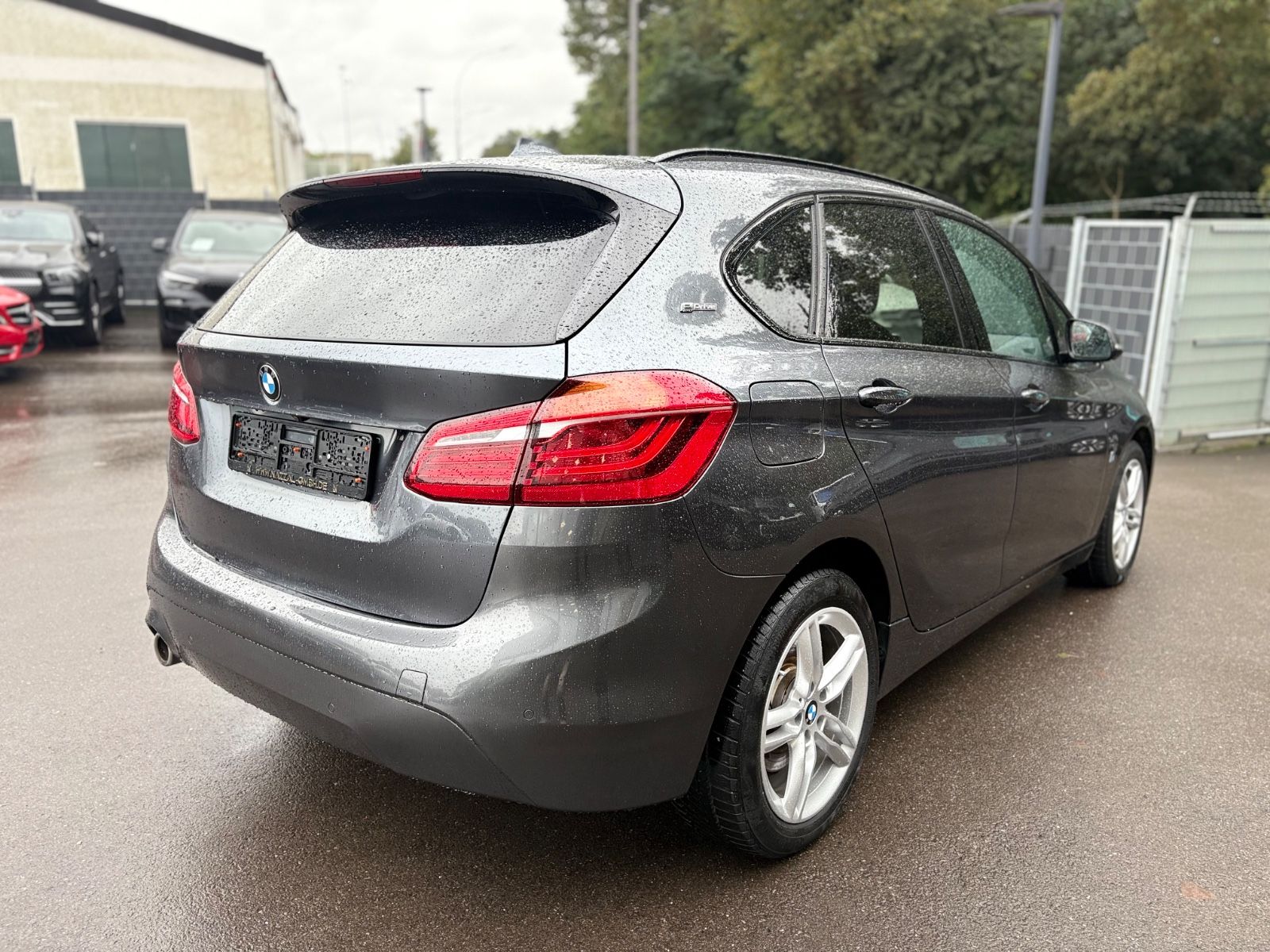 Fahrzeugabbildung BMW 225 XE ACTIVE TOURER ADVANTAGE *NAVI*KAMERA*