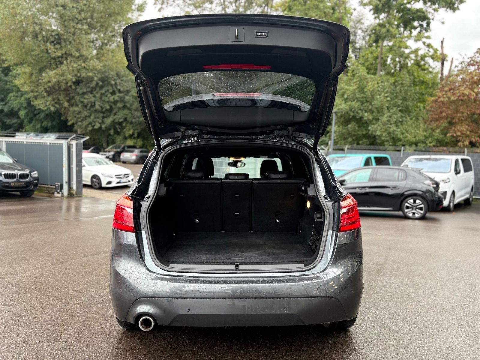 Fahrzeugabbildung BMW 225 XE ACTIVE TOURER ADVANTAGE *NAVI*KAMERA*