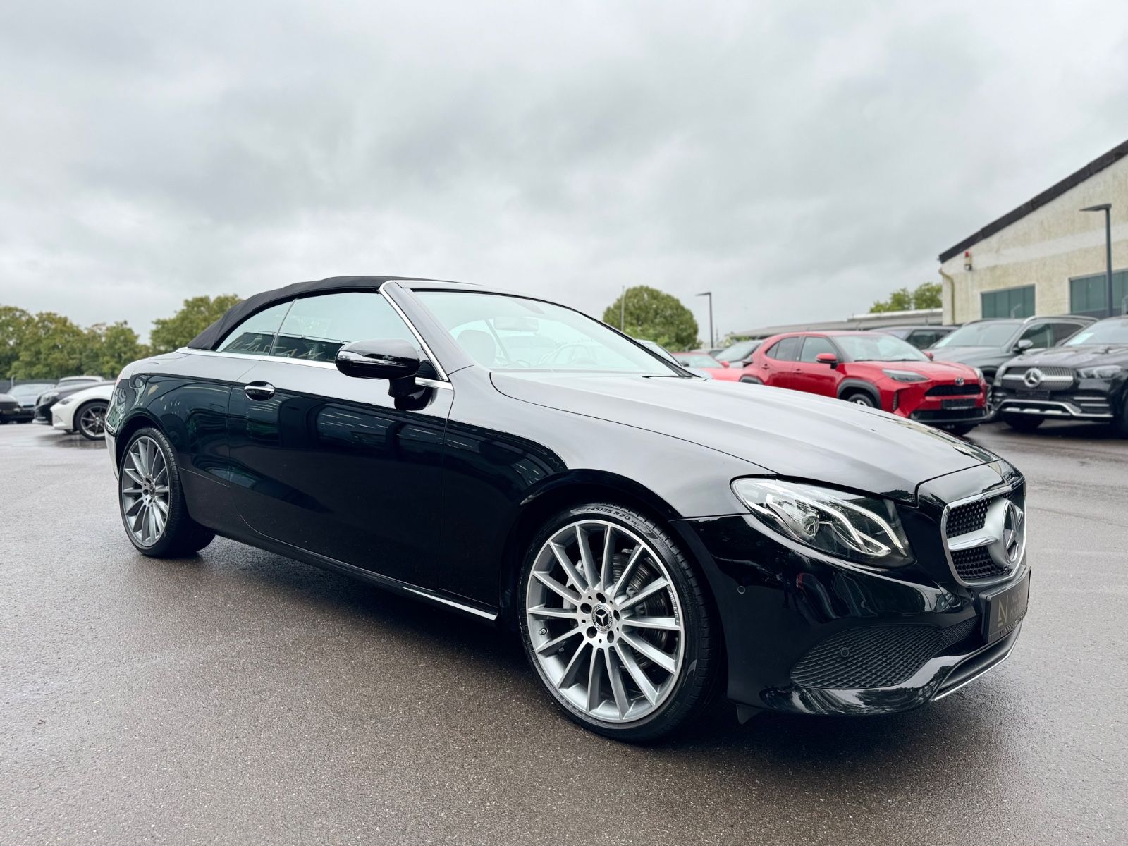 Fahrzeugabbildung Mercedes-Benz E 200 CABRIO*AMG 20ZOLL*WIDESCREEN*