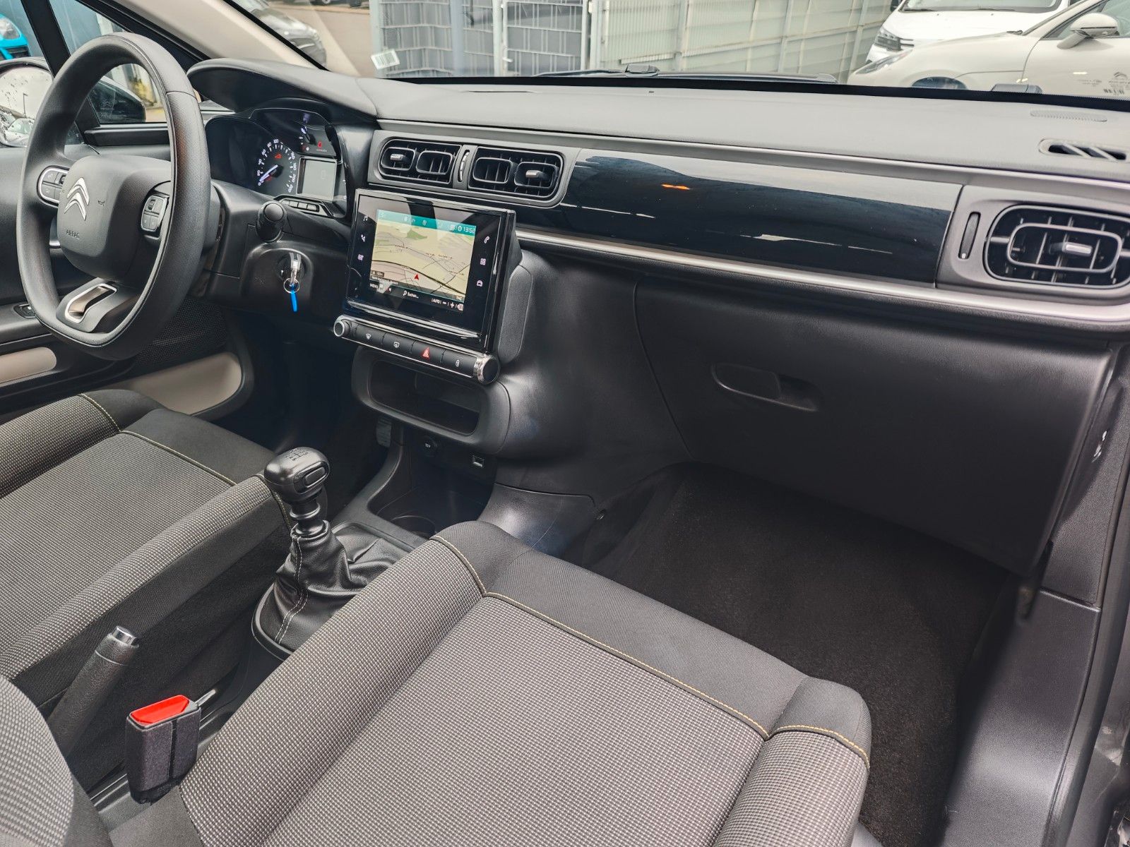 Fahrzeugabbildung Citroën C3 BLUE HDI  STOP&START MAX*LED*1.HAND*