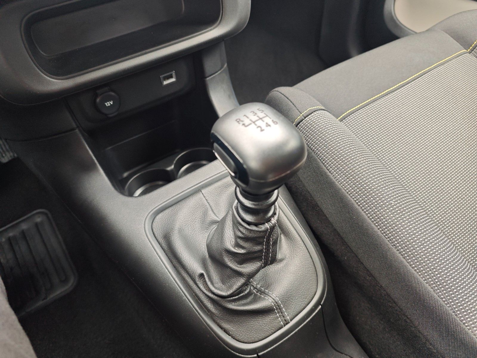 Fahrzeugabbildung Citroën C3 BLUE HDI  STOP&START MAX*LED*1.HAND*