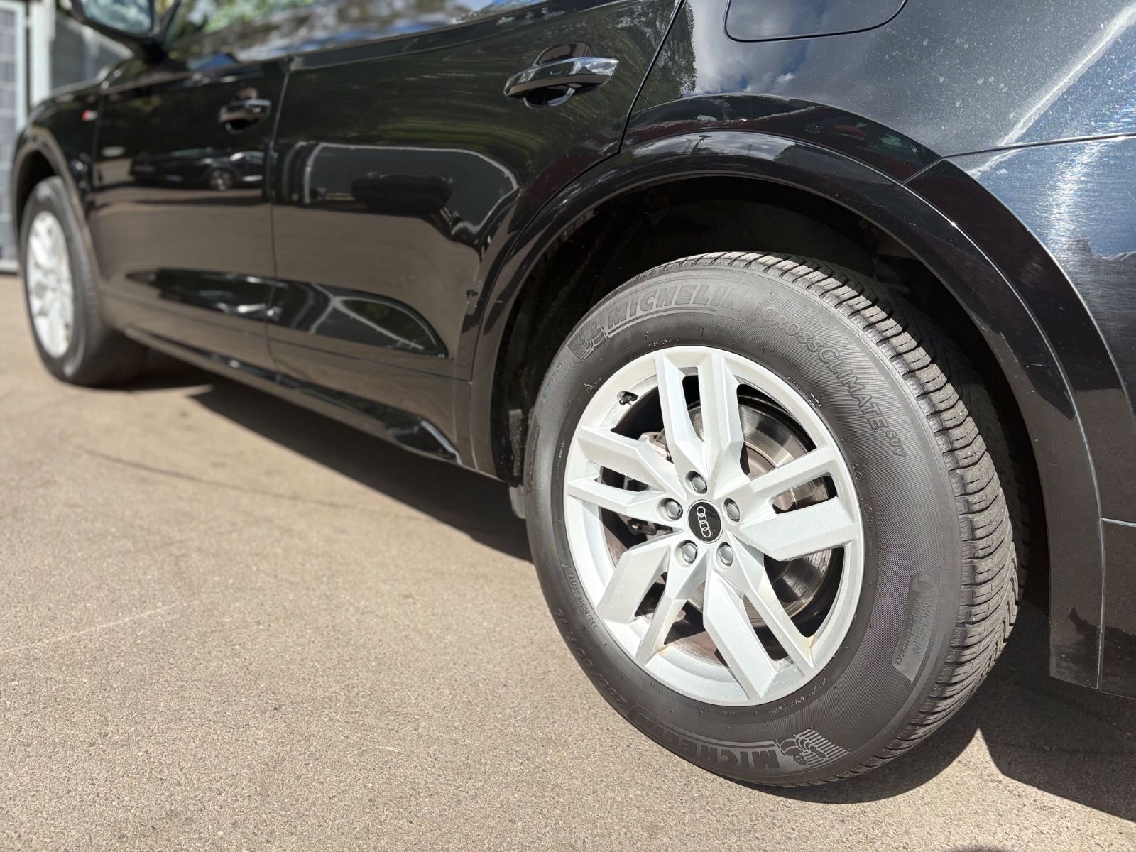 Fahrzeugabbildung Audi Q5 50TFSIe PLUG-IN QUATTRO*S-LINE*B&O*MATRIX*