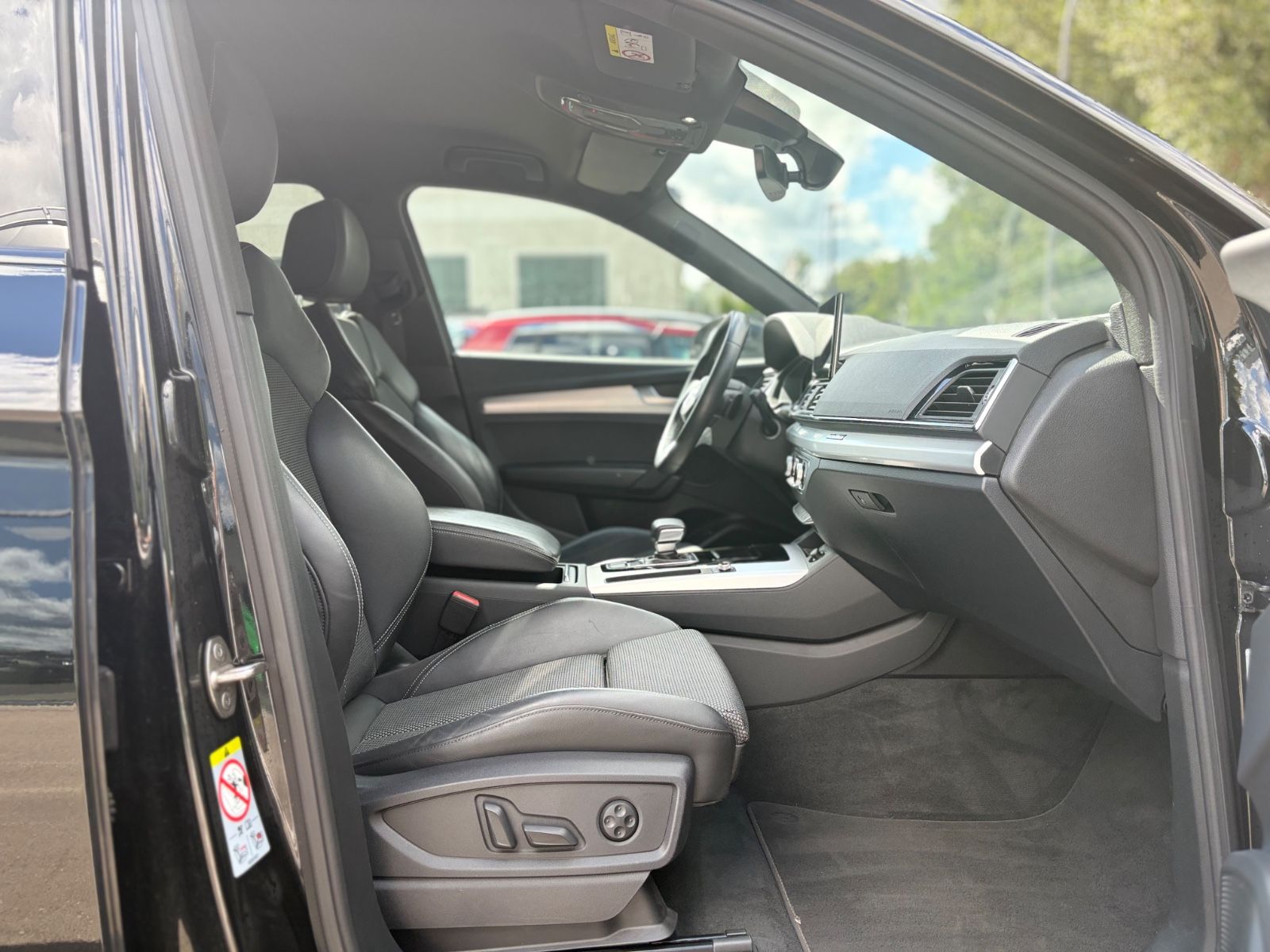 Fahrzeugabbildung Audi Q5 50TFSIe PLUG-IN QUATTRO*S-LINE*B&O*MATRIX*