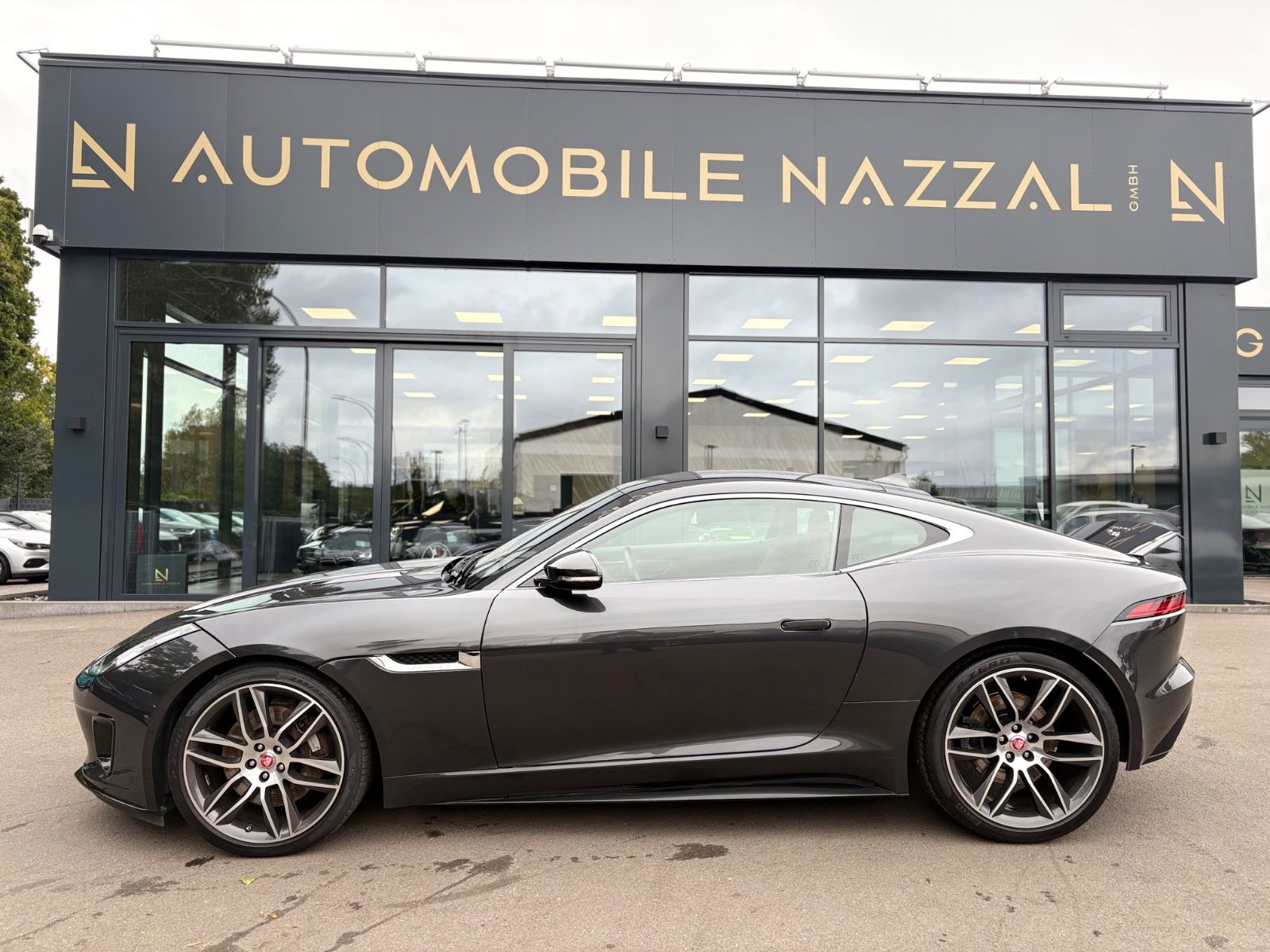 Fahrzeugabbildung Jaguar F-TYPE COUPE R-DYNAMIC*AUT*LEDER-BRAUN*LED*TOP
