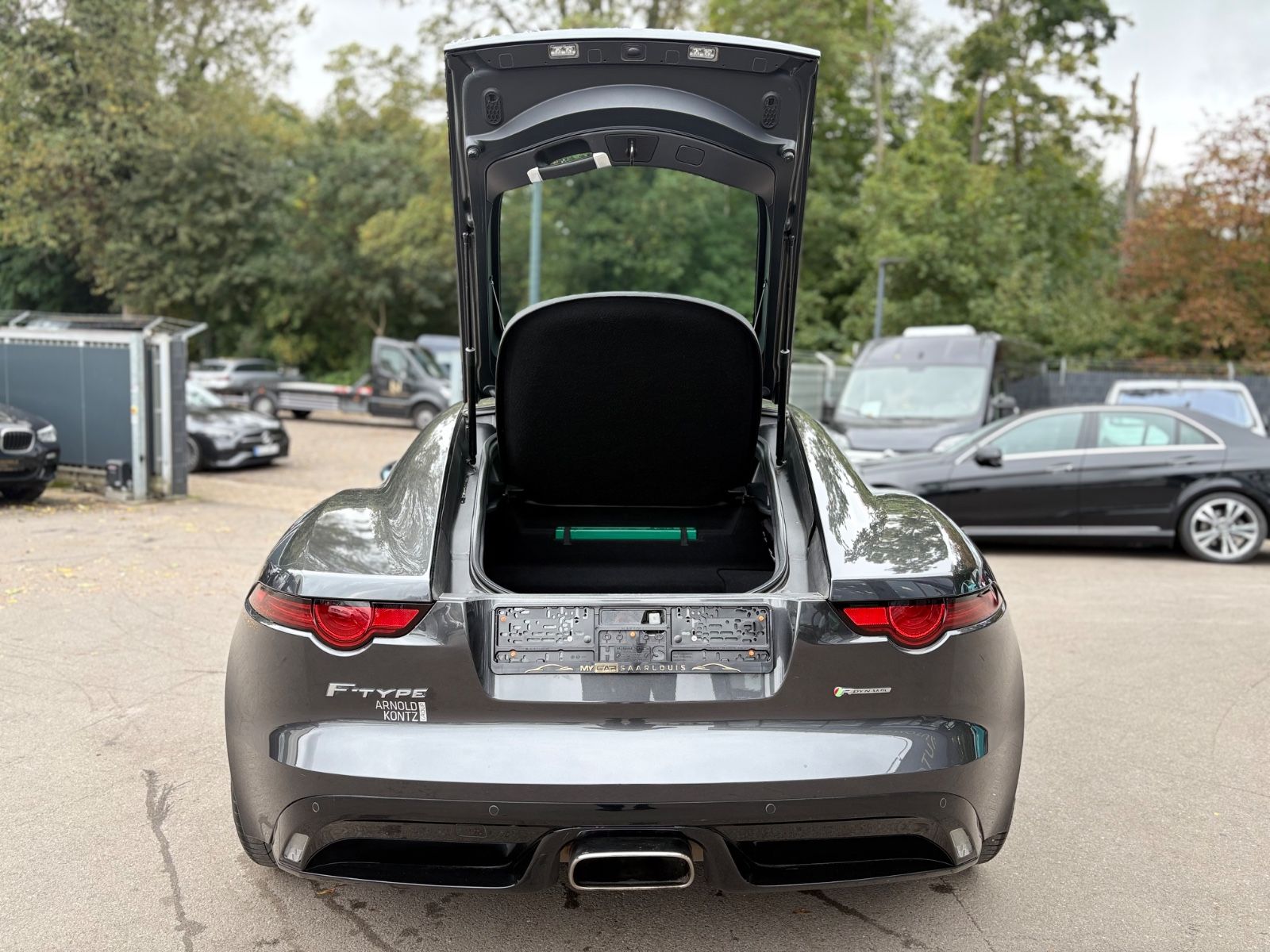 Fahrzeugabbildung Jaguar F-TYPE COUPE R-DYNAMIC*AUT*LEDER-BRAUN*LED*TOP