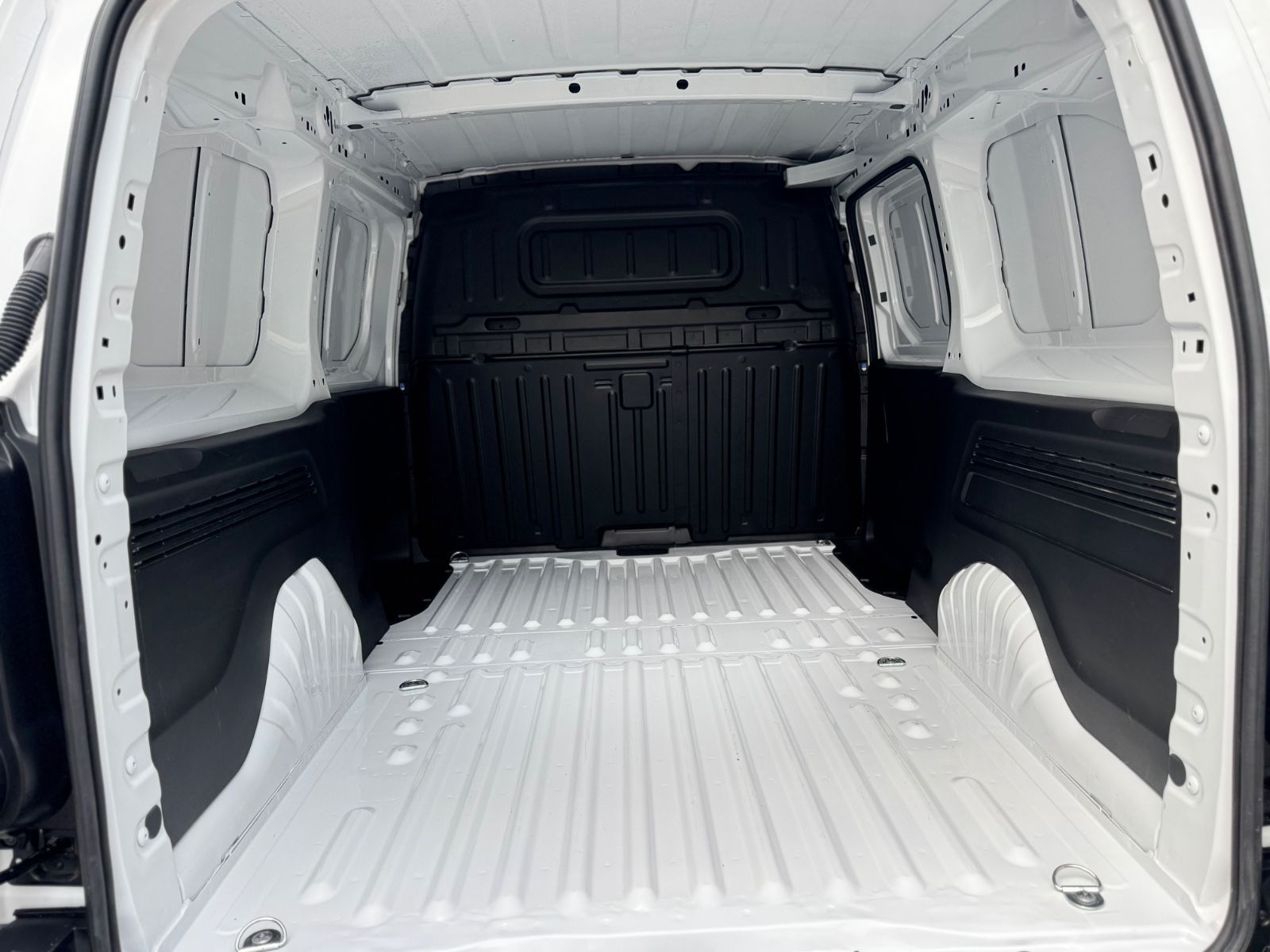 Fahrzeugabbildung Peugeot PARTNER PREMIUM L2*KLIMA*R-KAMERA*5.100KM*