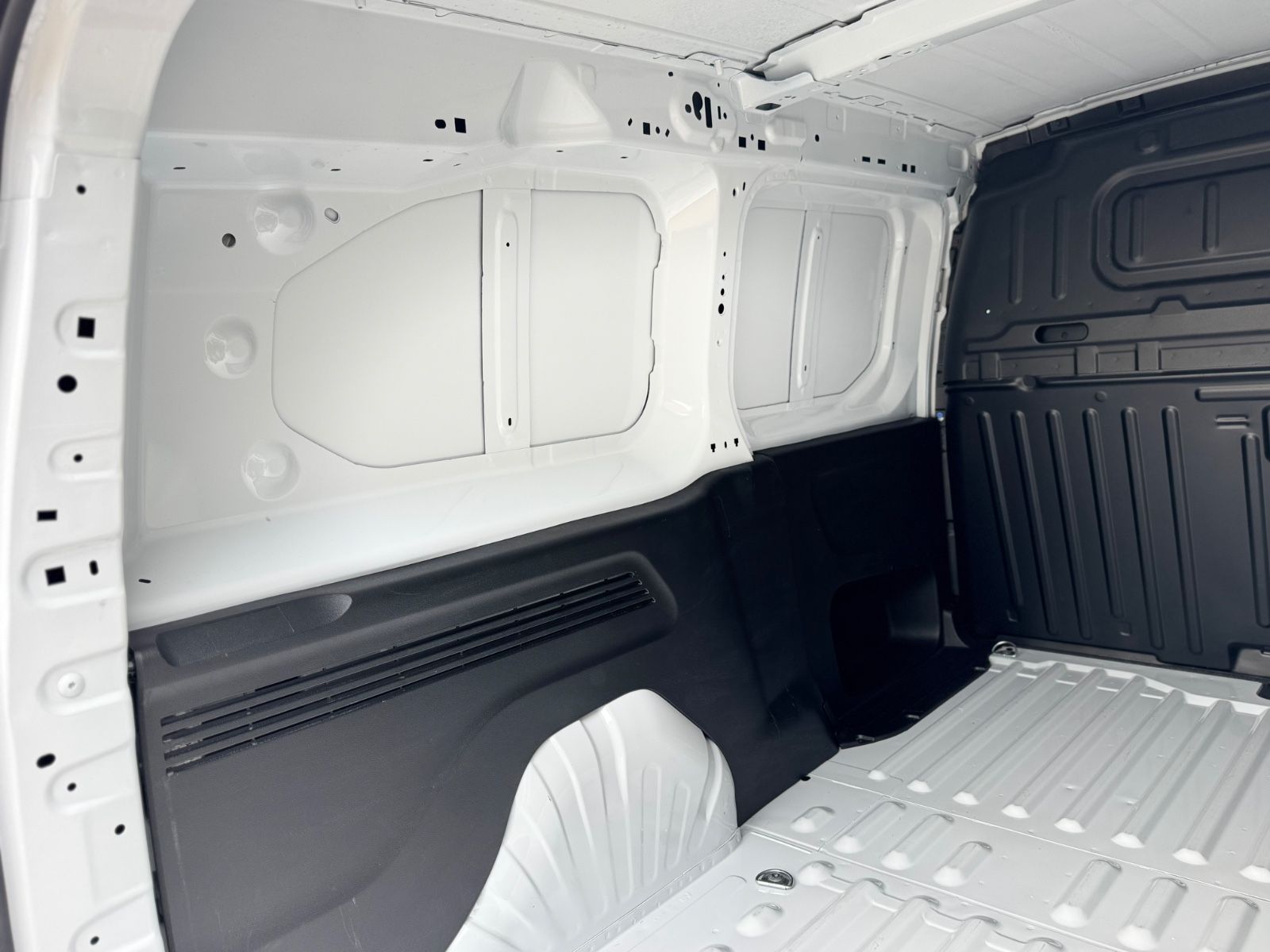 Fahrzeugabbildung Peugeot PARTNER PREMIUM L2*KLIMA*R-KAMERA*5.100KM*