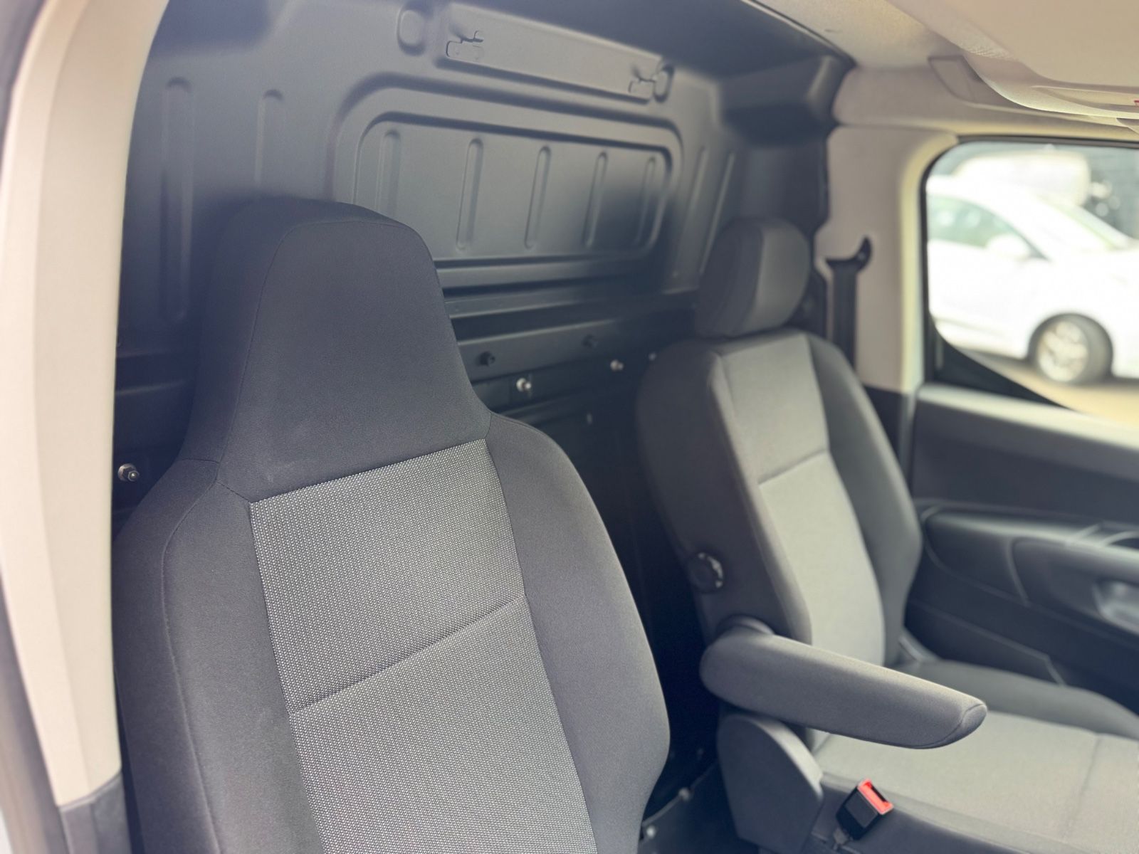 Fahrzeugabbildung Peugeot PARTNER PREMIUM L2*KLIMA*R-KAMERA*5.100KM*