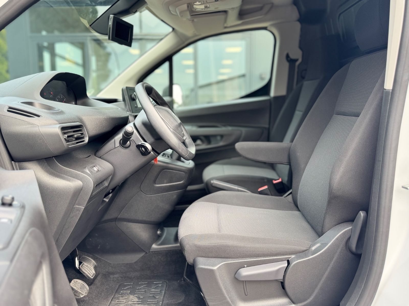 Fahrzeugabbildung Peugeot PARTNER PREMIUM L2*KLIMA*R-KAMERA*5.100KM*