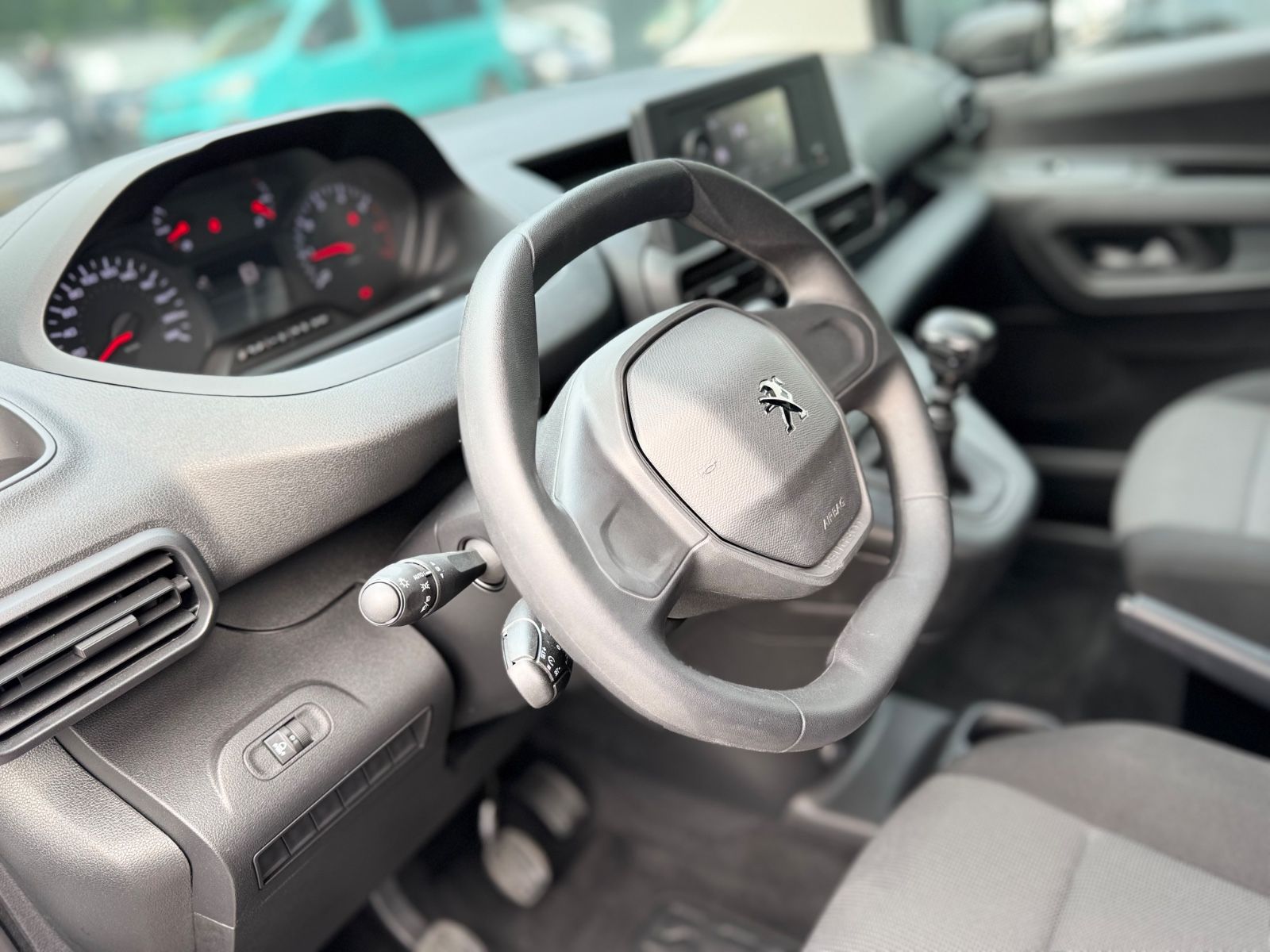 Fahrzeugabbildung Peugeot PARTNER PREMIUM L2*KLIMA*R-KAMERA*5.100KM*