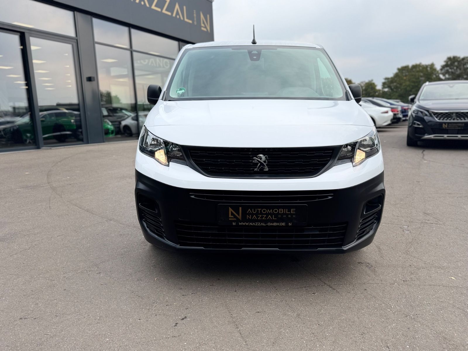 Fahrzeugabbildung Peugeot PARTNER PREMIUM L2*KLIMA*R-KAMERA*5.100KM*