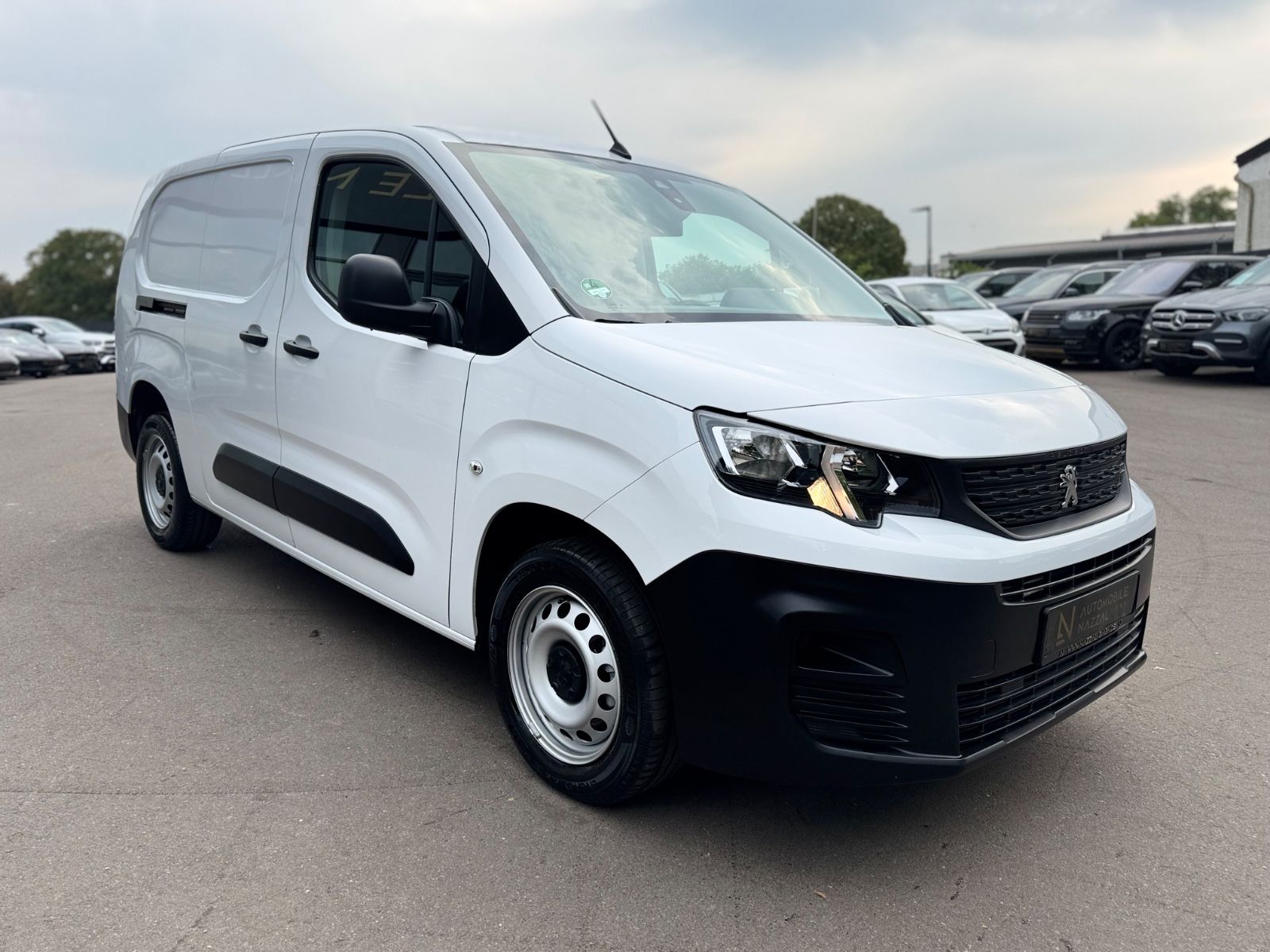 Fahrzeugabbildung Peugeot PARTNER PREMIUM L2*KLIMA*R-KAMERA*5.100KM*
