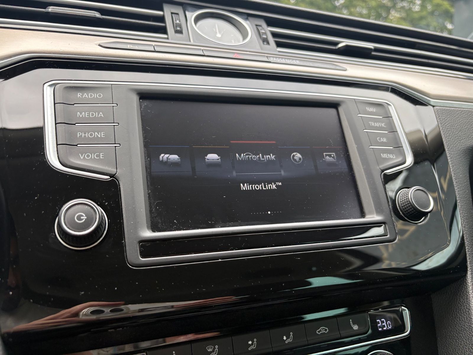Fahrzeugabbildung Volkswagen PASSAT HIGHLINE *KAMERA*NAVI*LEDER*LED*