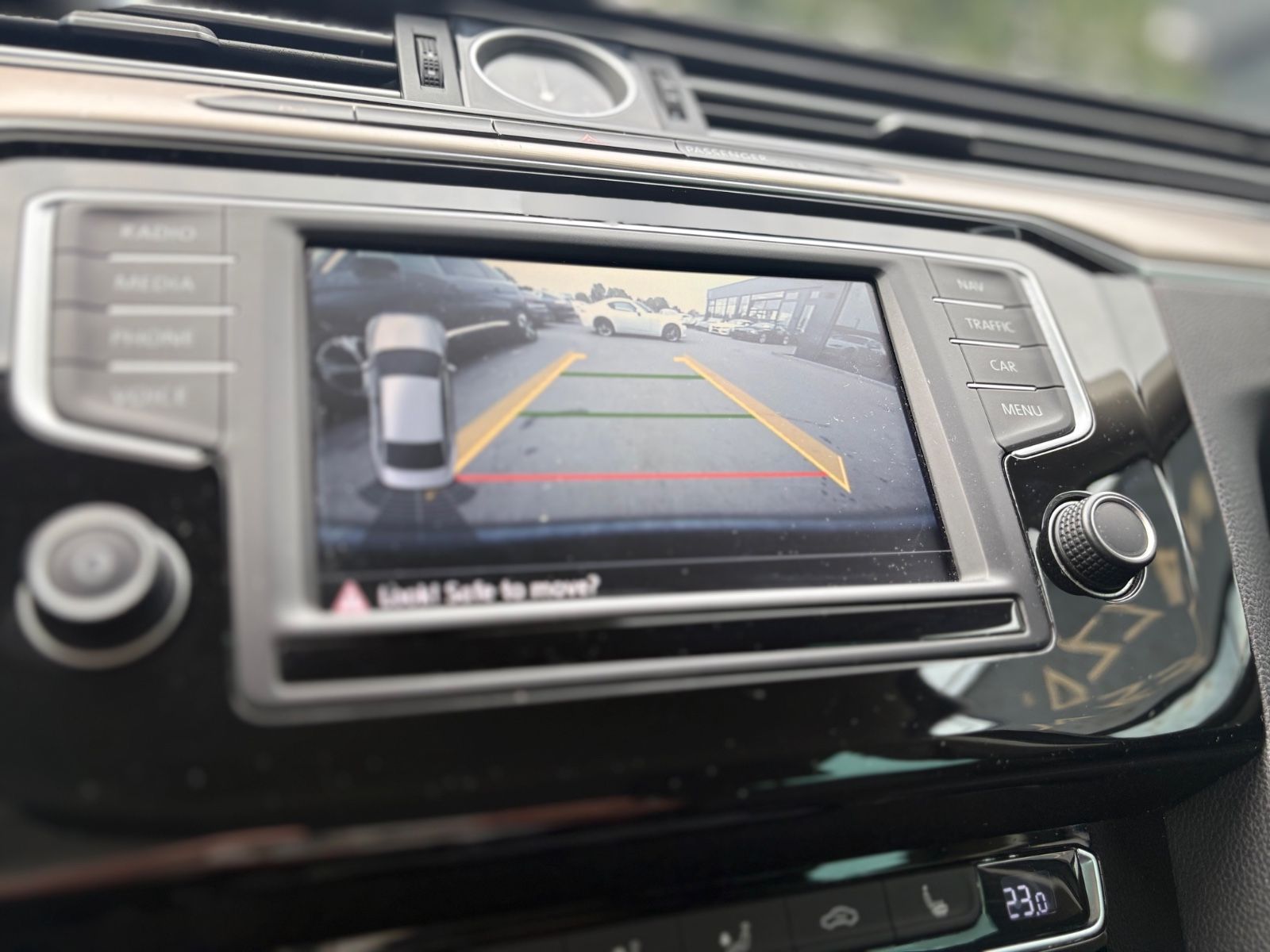 Fahrzeugabbildung Volkswagen PASSAT HIGHLINE *KAMERA*NAVI*LEDER*LED*