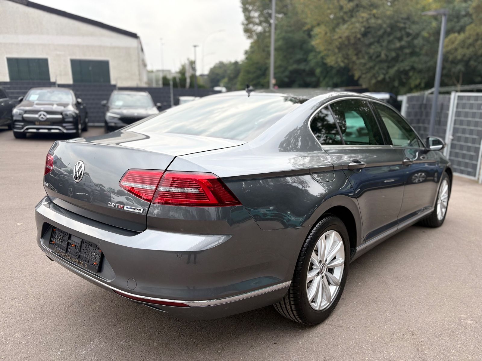 Fahrzeugabbildung Volkswagen PASSAT HIGHLINE *KAMERA*NAVI*LEDER*LED*