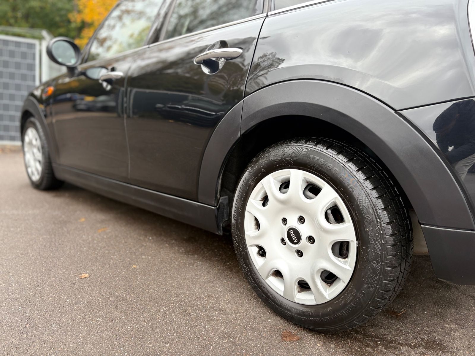 Fahrzeugabbildung MINI ONE*NAVI*KLIMA*PDC*SHZ*5TÜRIG*TOP