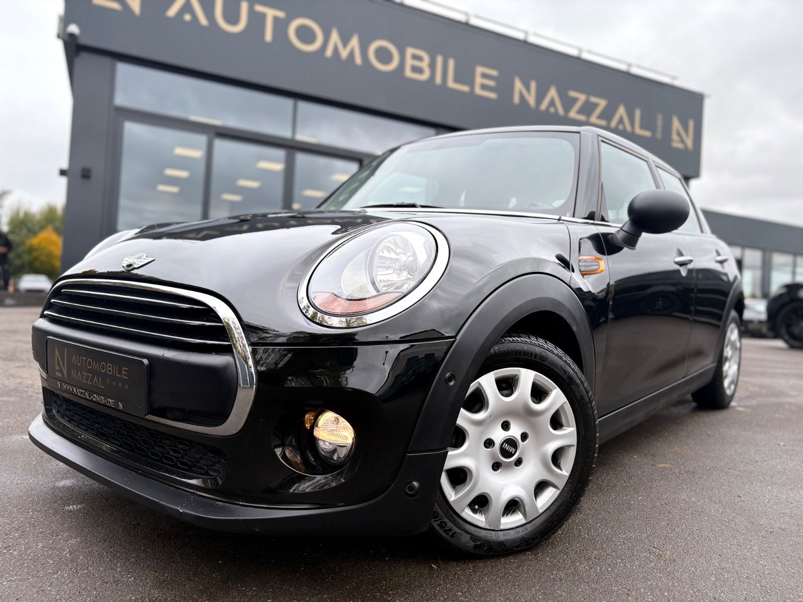 Fahrzeugabbildung MINI ONE*NAVI*KLIMA*PDC*SHZ*5TÜRIG*TOP