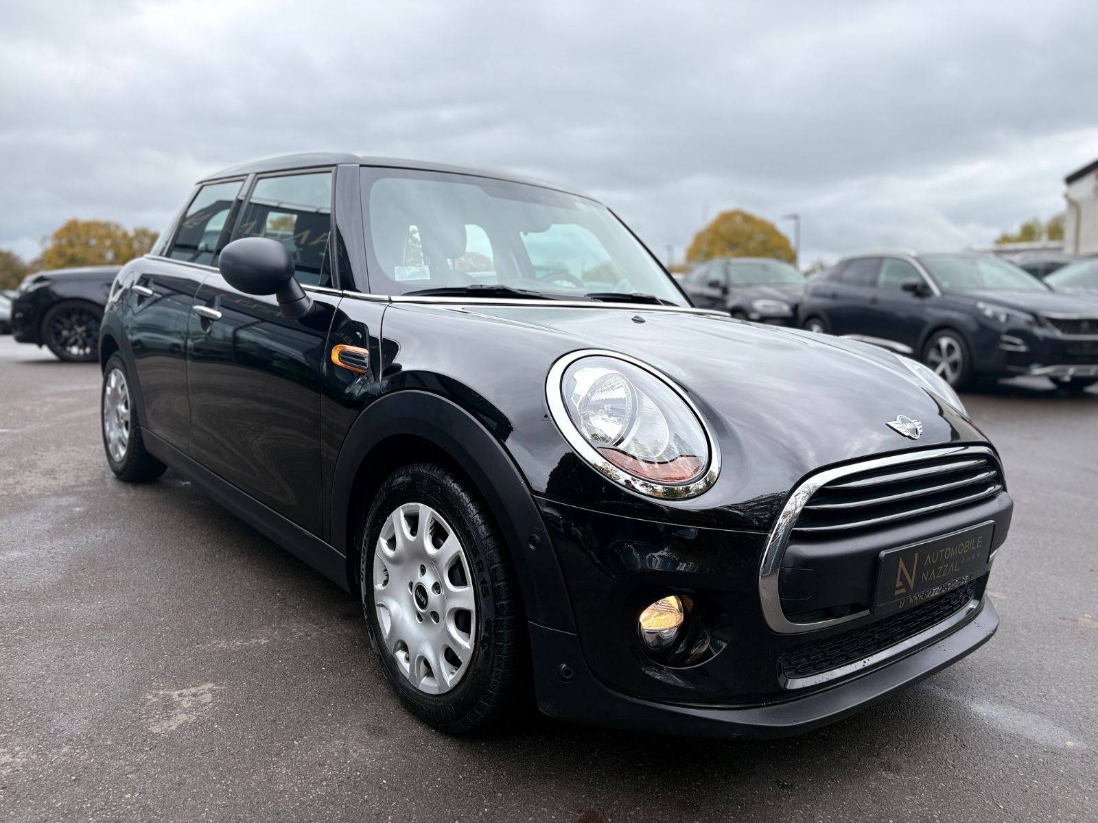 Fahrzeugabbildung MINI ONE*NAVI*KLIMA*PDC*SHZ*5TÜRIG*TOP