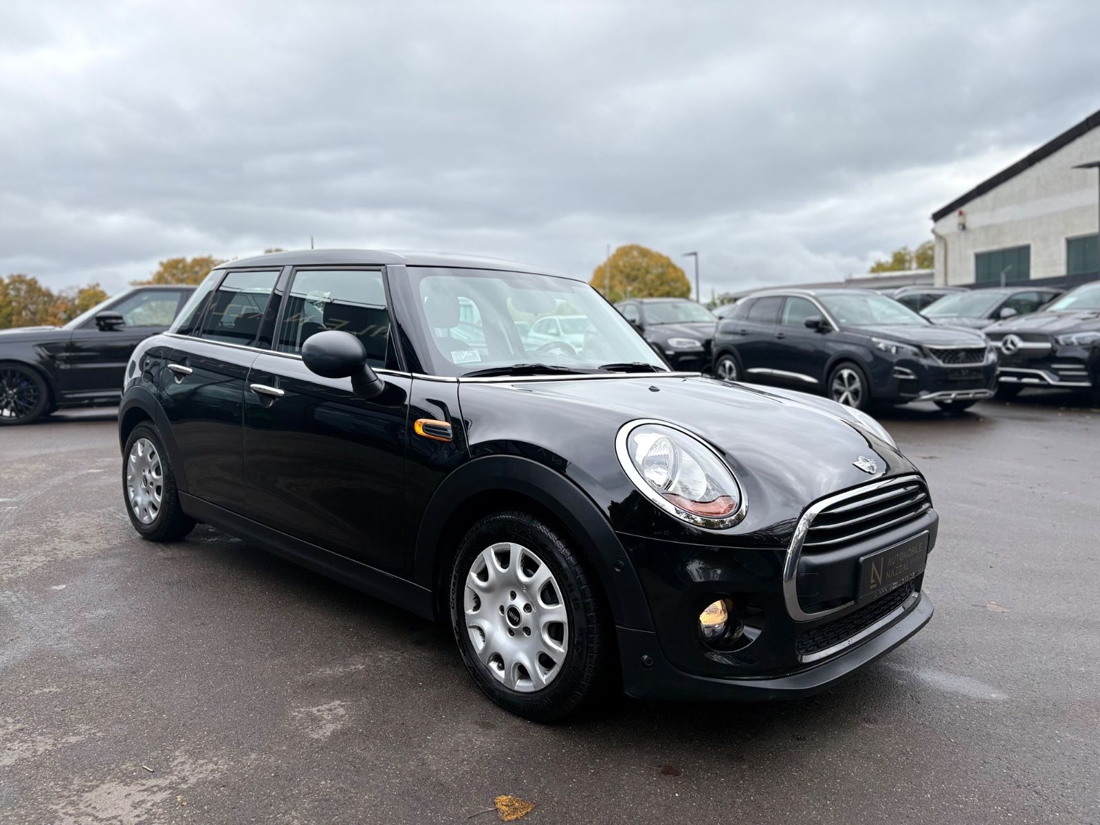 Fahrzeugabbildung MINI ONE*NAVI*KLIMA*PDC*SHZ*5TÜRIG*TOP