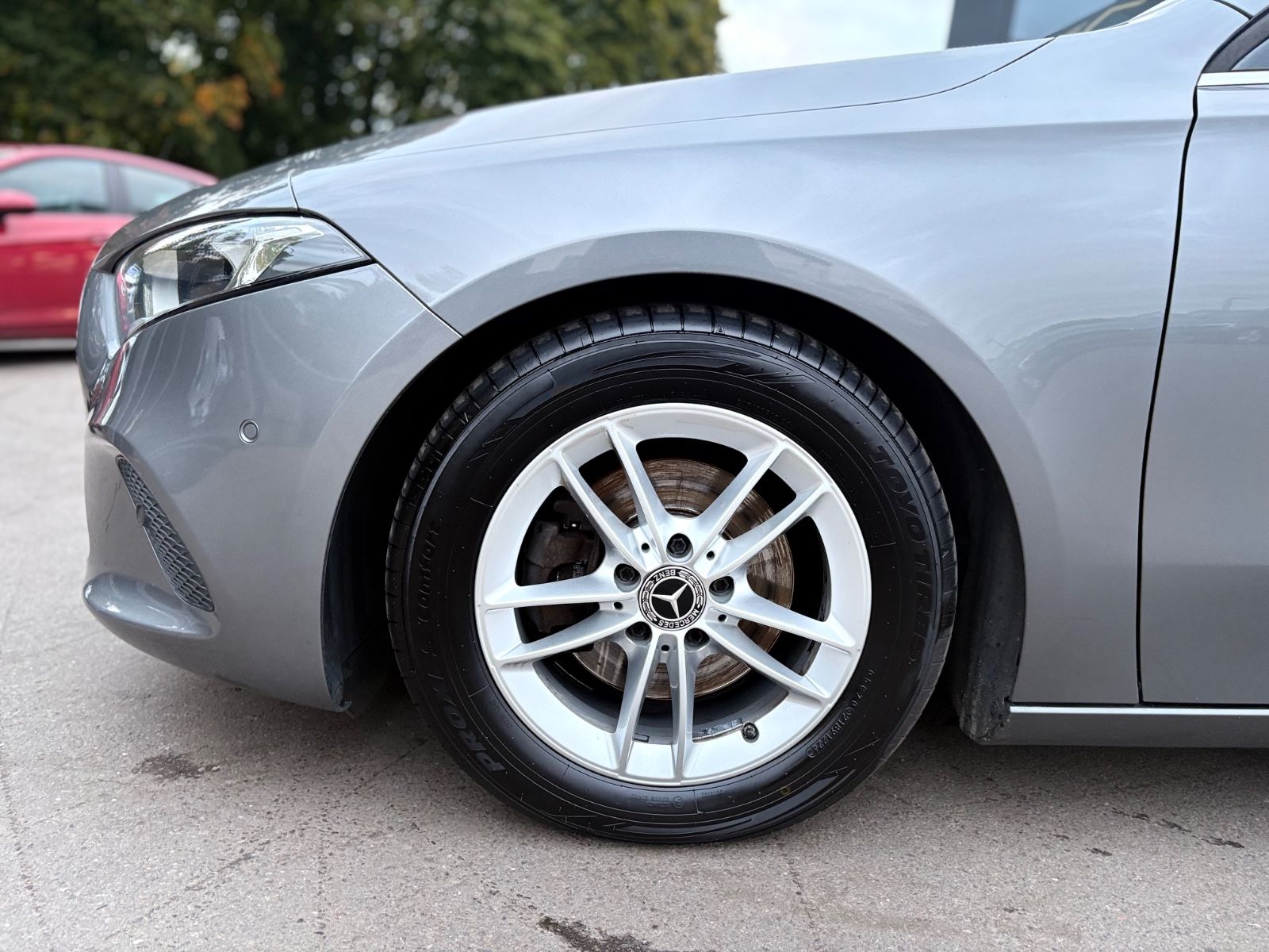 Fahrzeugabbildung Mercedes-Benz A 180 D*AUT*MULTIBEAM*TEILLEDER*KAMERA*TOP