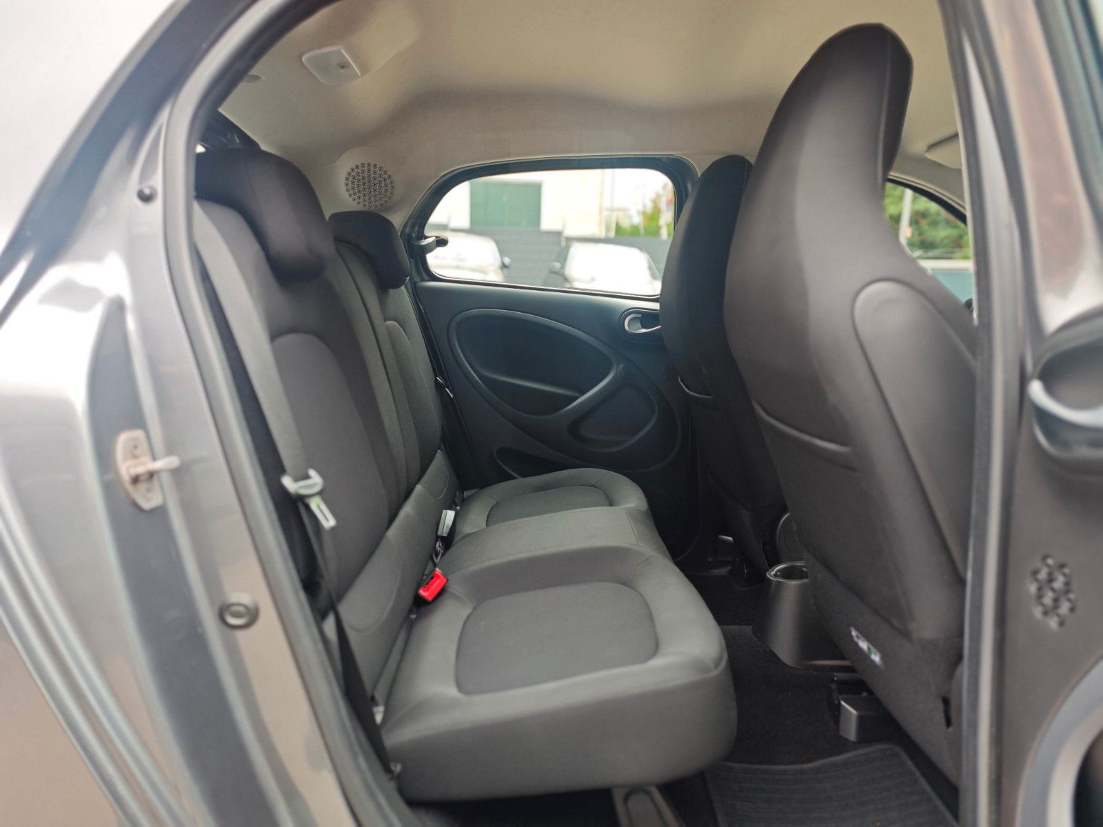 Fahrzeugabbildung Smart FORFOUR*AUT*PASSION*NAVI*PDC*LED*TOP
