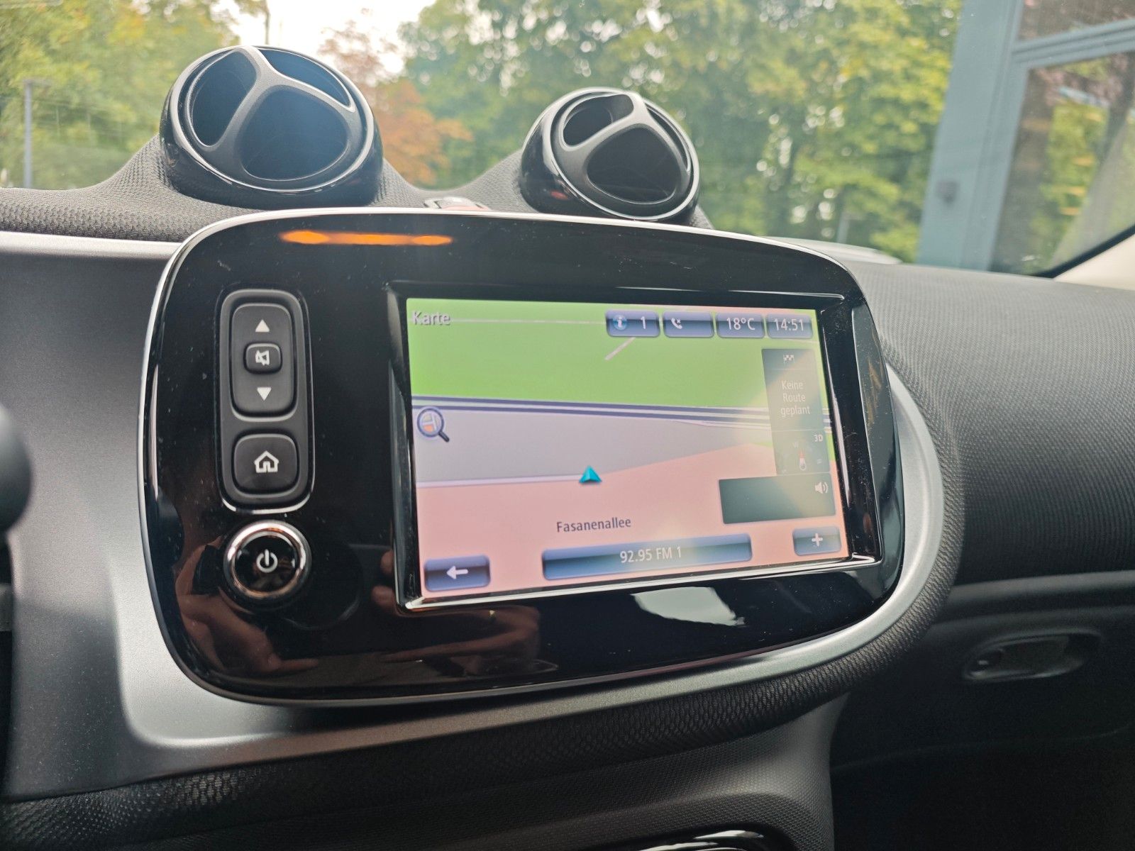 Fahrzeugabbildung Smart FORFOUR*AUT*PASSION*NAVI*PDC*LED*TOP