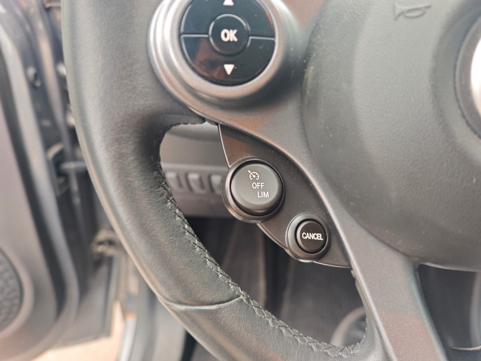 Fahrzeugabbildung Smart FORFOUR*AUT*PASSION*NAVI*PDC*LED*TOP