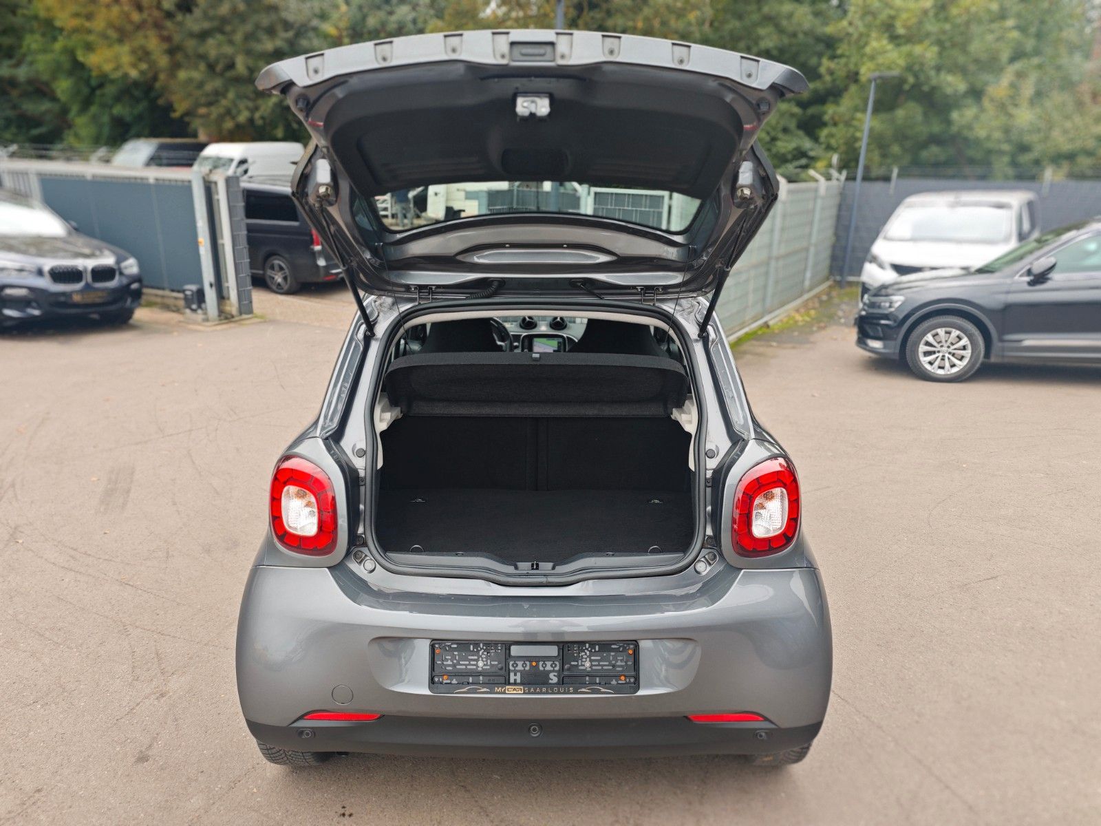 Fahrzeugabbildung Smart FORFOUR*AUT*PASSION*NAVI*PDC*LED*TOP
