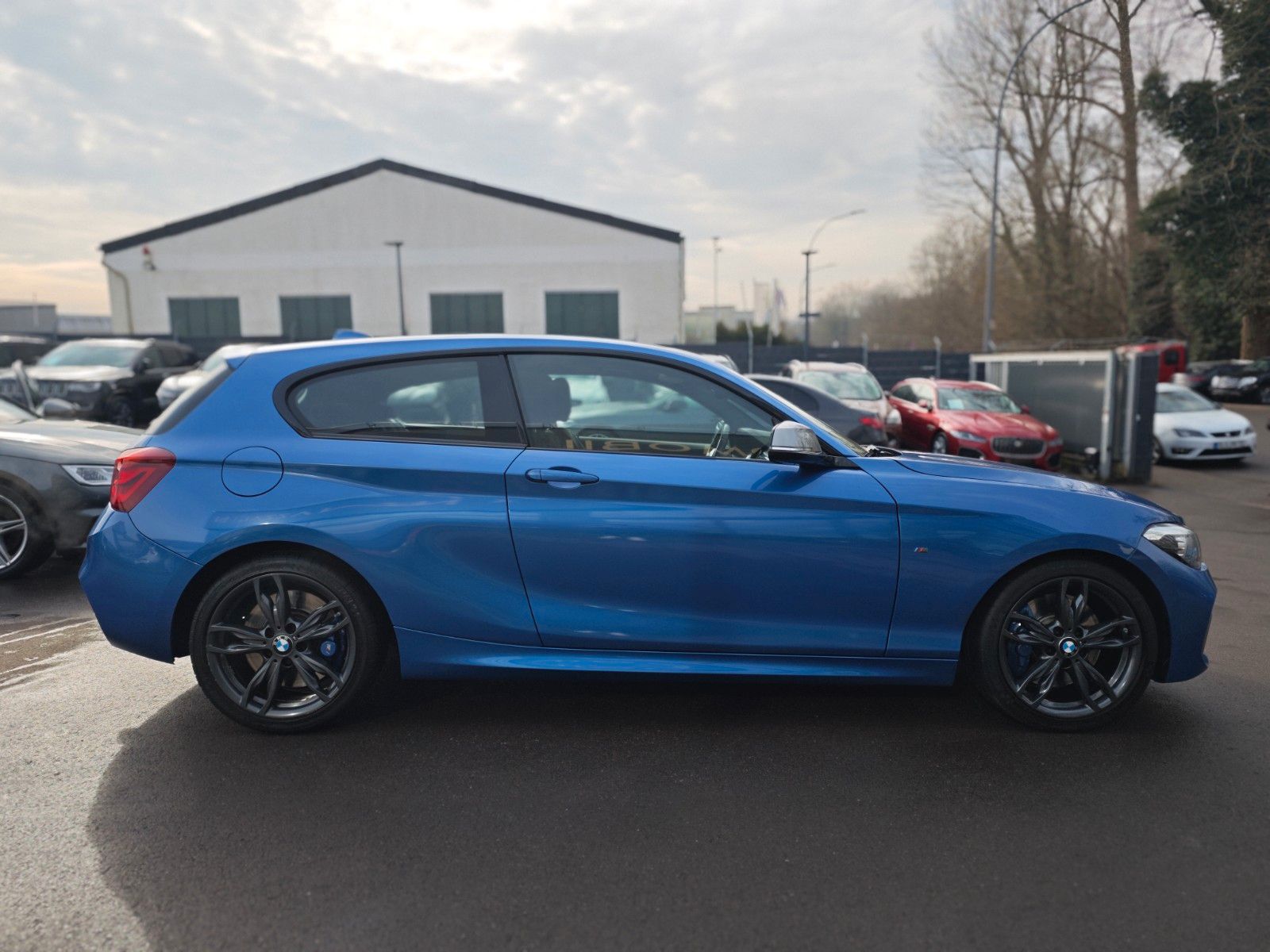 Fahrzeugabbildung BMW M140i SPECIAL EDITION*FACELIFT*SHZ*LED*CARPLAY*