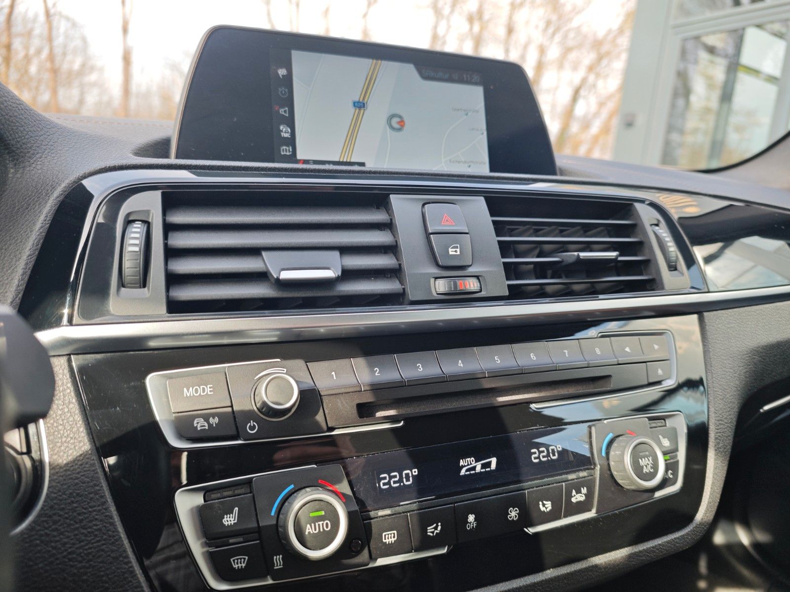 Fahrzeugabbildung BMW M140i SPECIAL EDITION*FACELIFT*SHZ*LED*CARPLAY*
