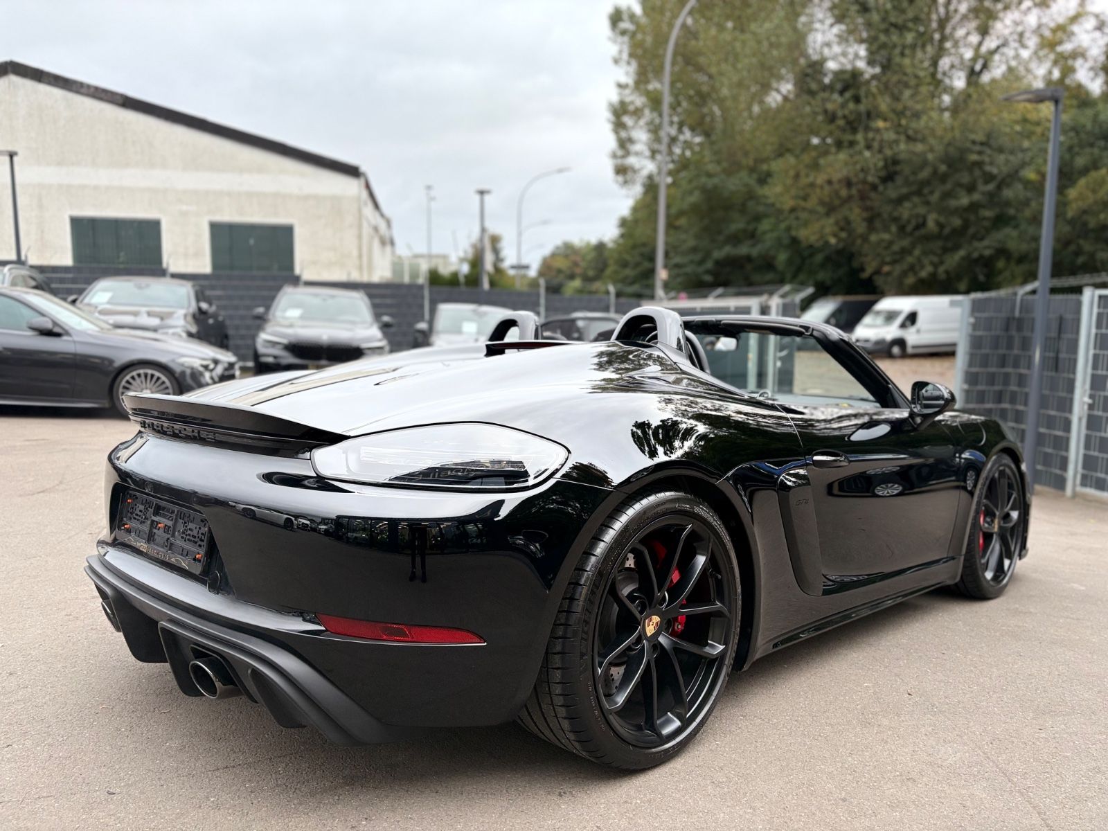 Fahrzeugabbildung Porsche 718 BOXTER SPYDER *1.HAND*SCHALENSITZE/CARBON*