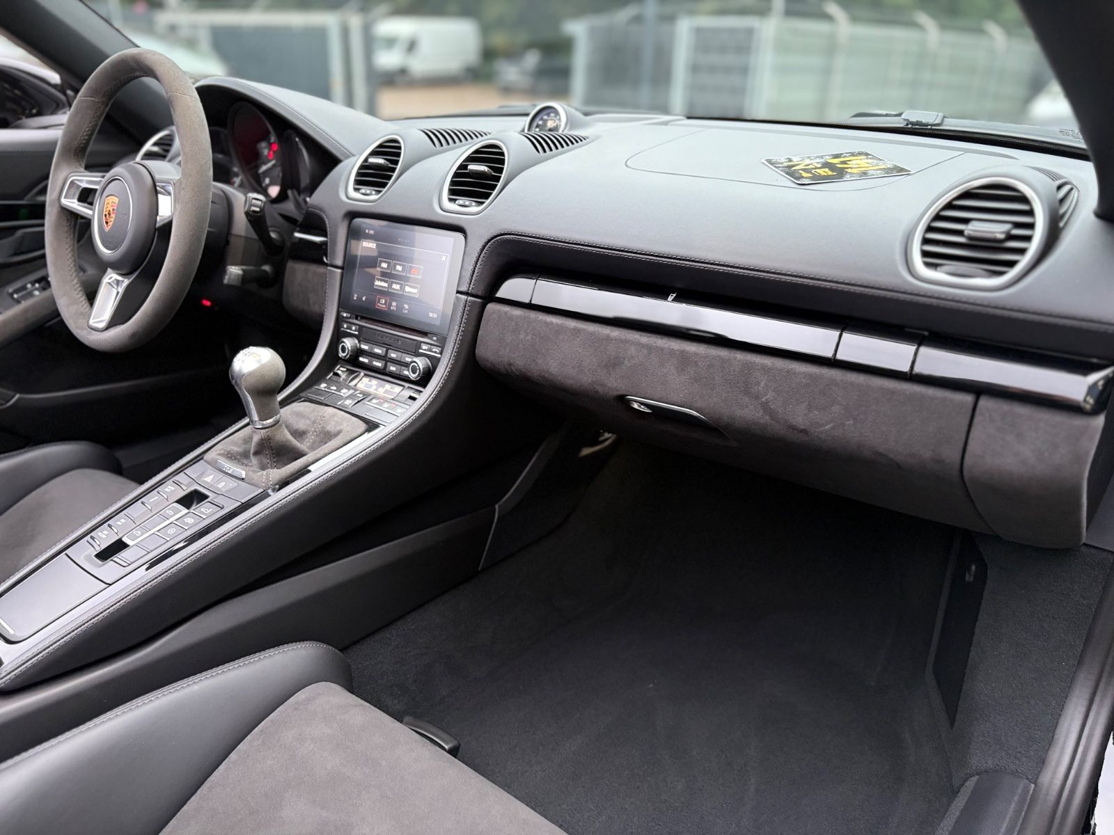 Fahrzeugabbildung Porsche 718 BOXTER SPYDER *1.HAND*SCHALENSITZE/CARBON*