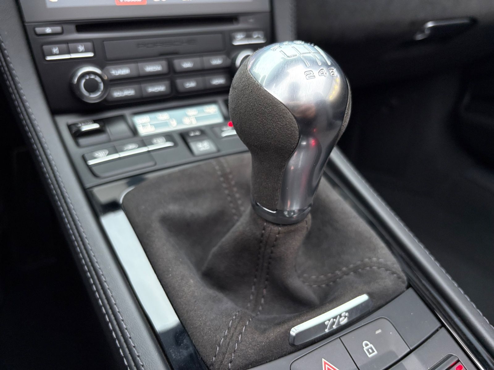 Fahrzeugabbildung Porsche 718 BOXTER SPYDER *1.HAND*SCHALENSITZE/CARBON*