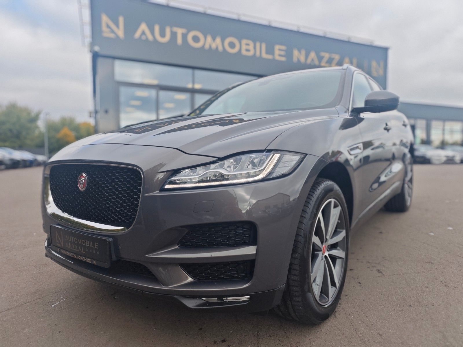 Fahrzeugabbildung Jaguar F-PACE AWD*SPORT*PANORAMA*LED*MERIDIAN*EL.AHK*