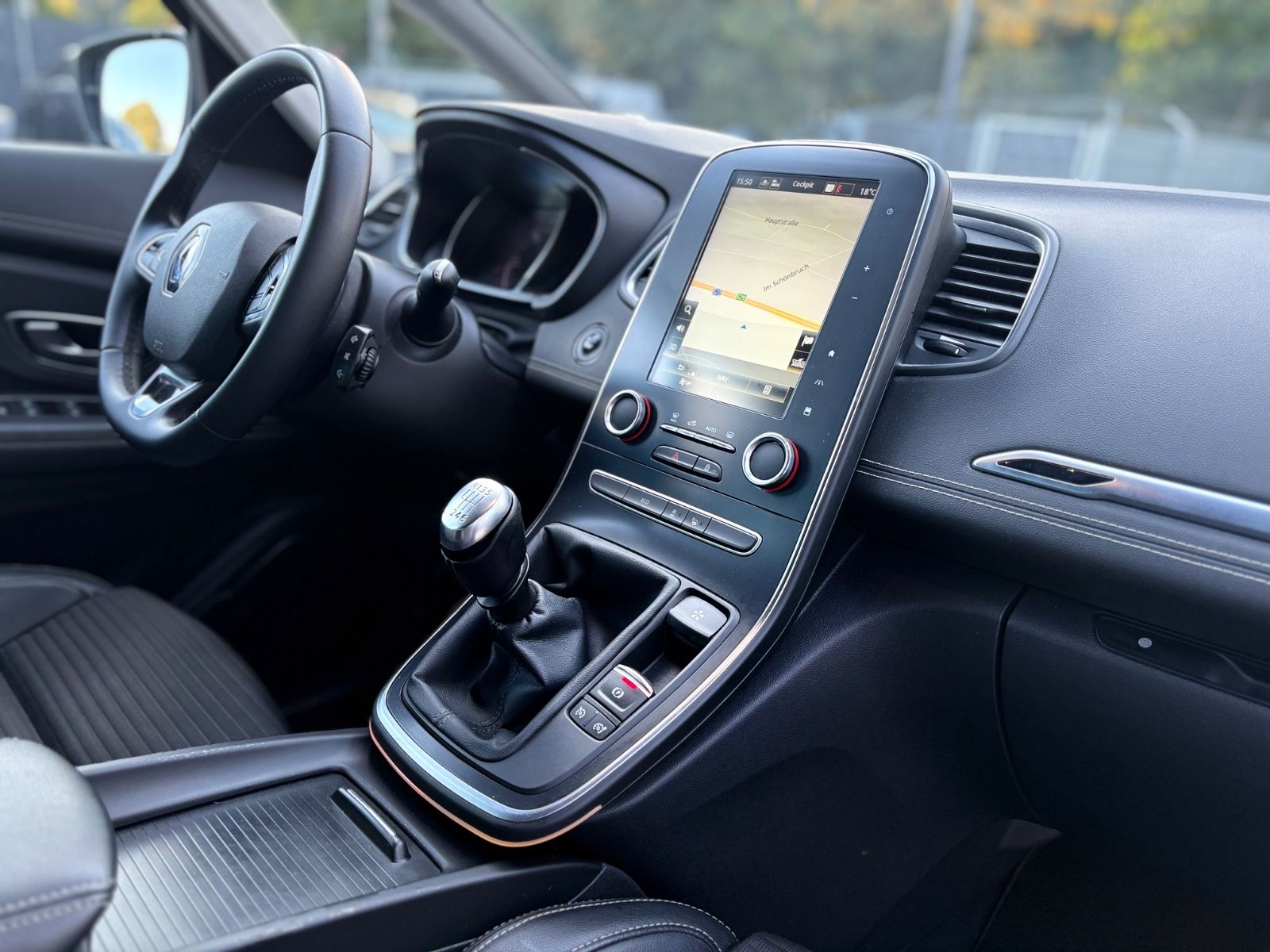 Fahrzeugabbildung Renault GRAND SCENIC 7SITZER*TEILLEDER*LED*KAMERA*TOP