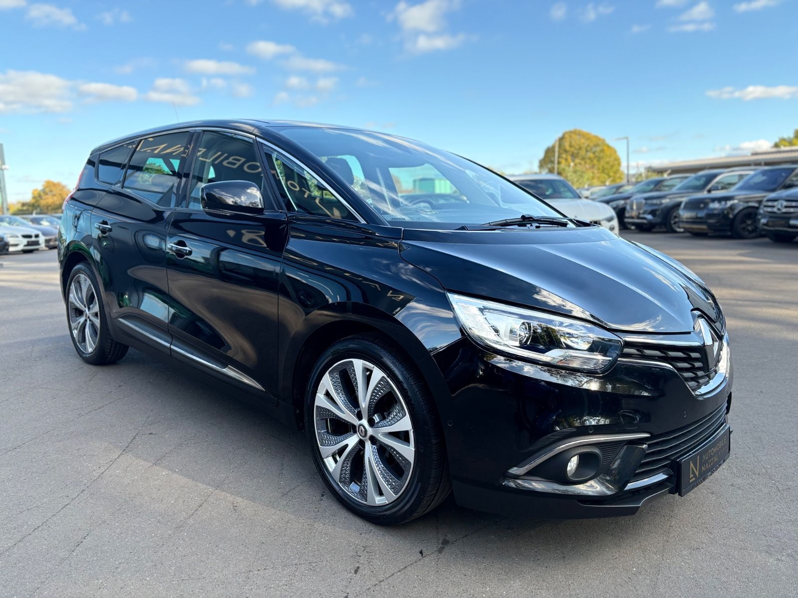 Fahrzeugabbildung Renault GRAND SCENIC 7SITZER*TEILLEDER*LED*KAMERA*TOP