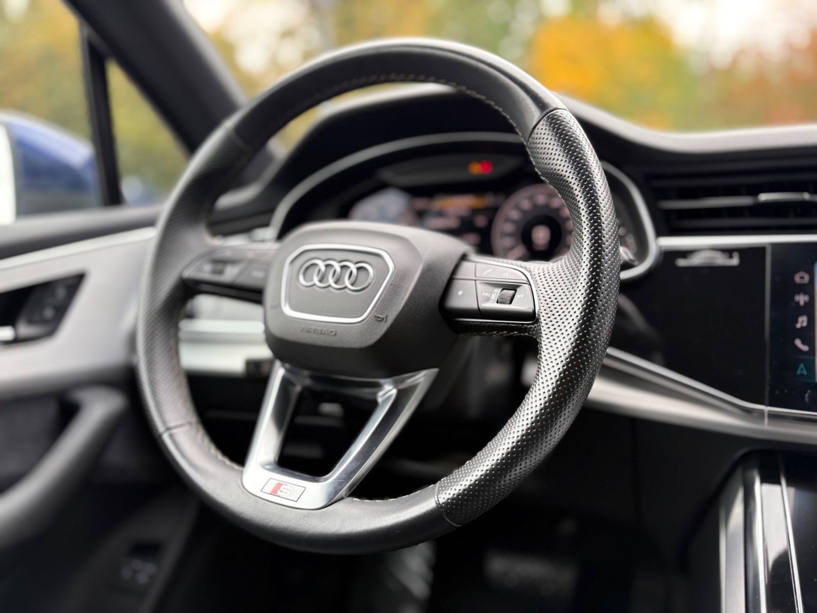 Fahrzeugabbildung Audi Q7 TFSI e quattro S-LINE*VIRTUELL*LUFT*MASSAGE*