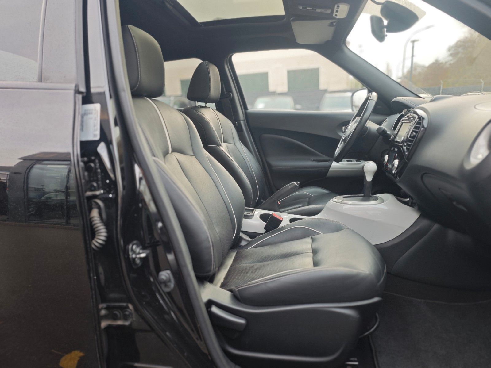 Fahrzeugabbildung Nissan JUKE SPORT DESIGN*AUT*LEDER*360 GRAD KAMERA*PANO