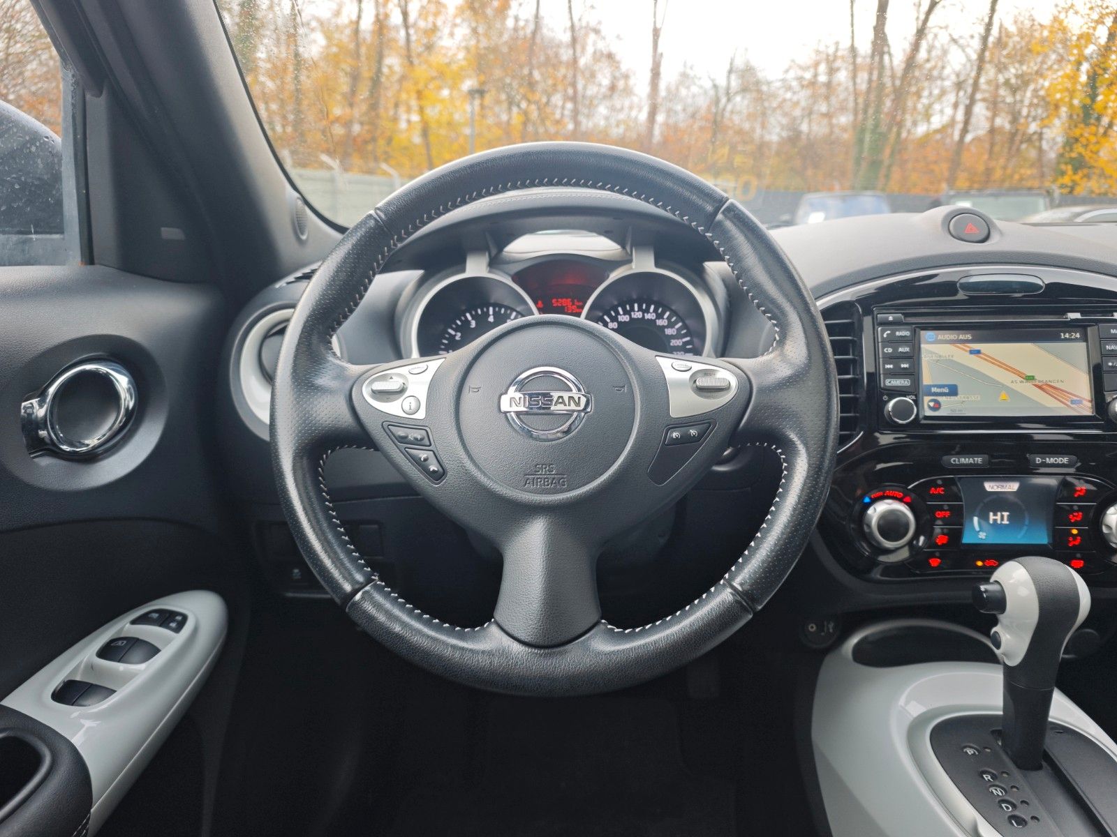Fahrzeugabbildung Nissan JUKE SPORT DESIGN*AUT*LEDER*360 GRAD KAMERA*PANO