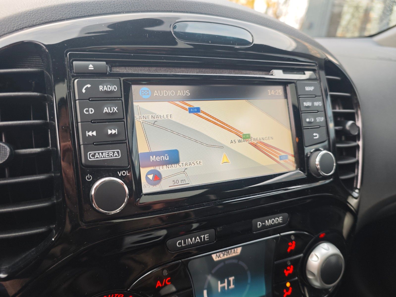 Fahrzeugabbildung Nissan JUKE SPORT DESIGN*AUT*LEDER*360 GRAD KAMERA*PANO