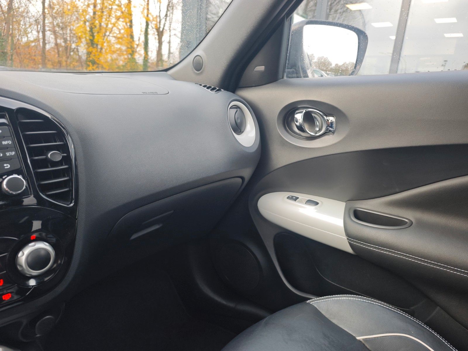 Fahrzeugabbildung Nissan JUKE SPORT DESIGN*AUT*LEDER*360 GRAD KAMERA*PANO