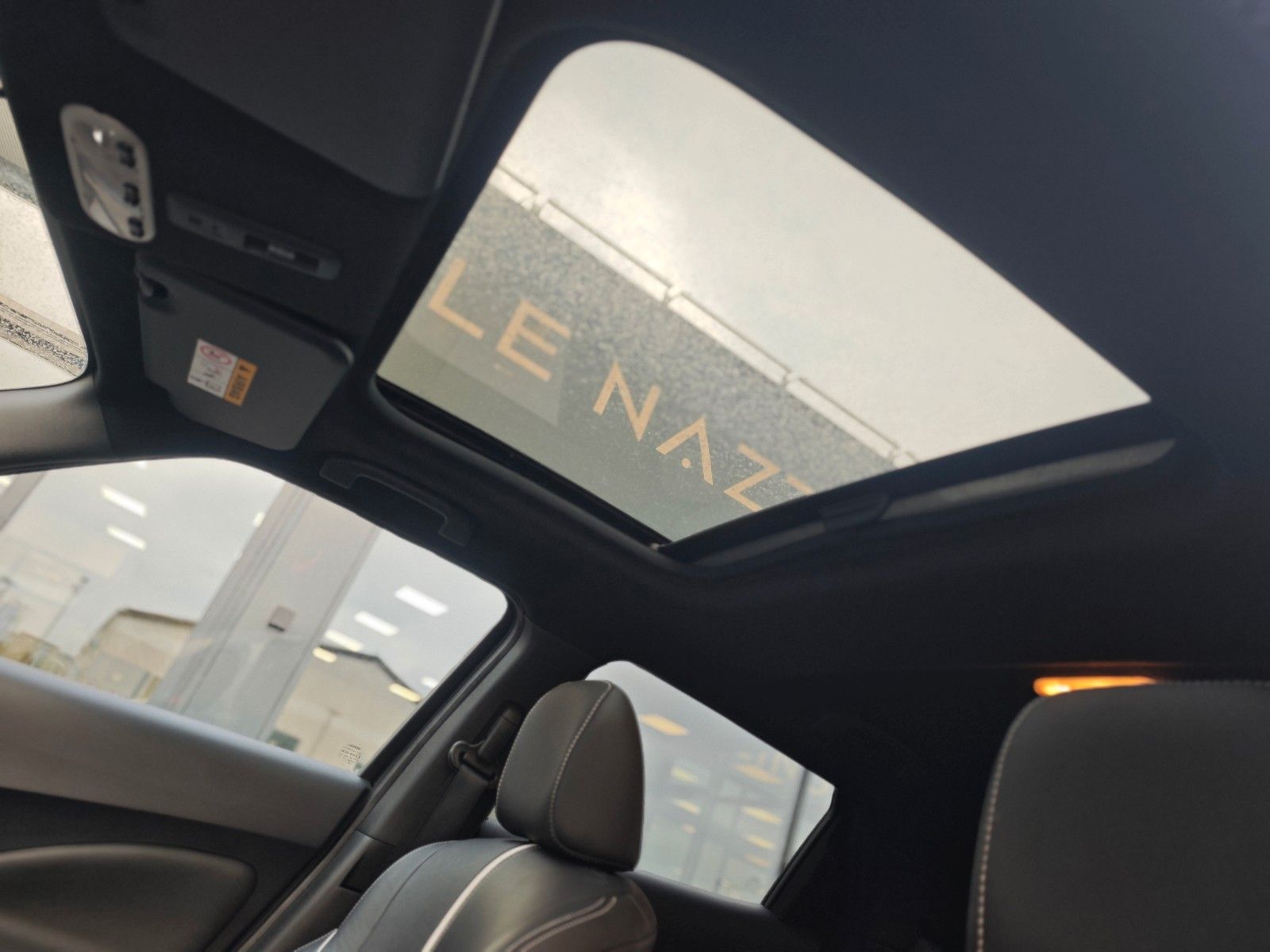 Fahrzeugabbildung Nissan JUKE SPORT DESIGN*AUT*LEDER*360 GRAD KAMERA*PANO