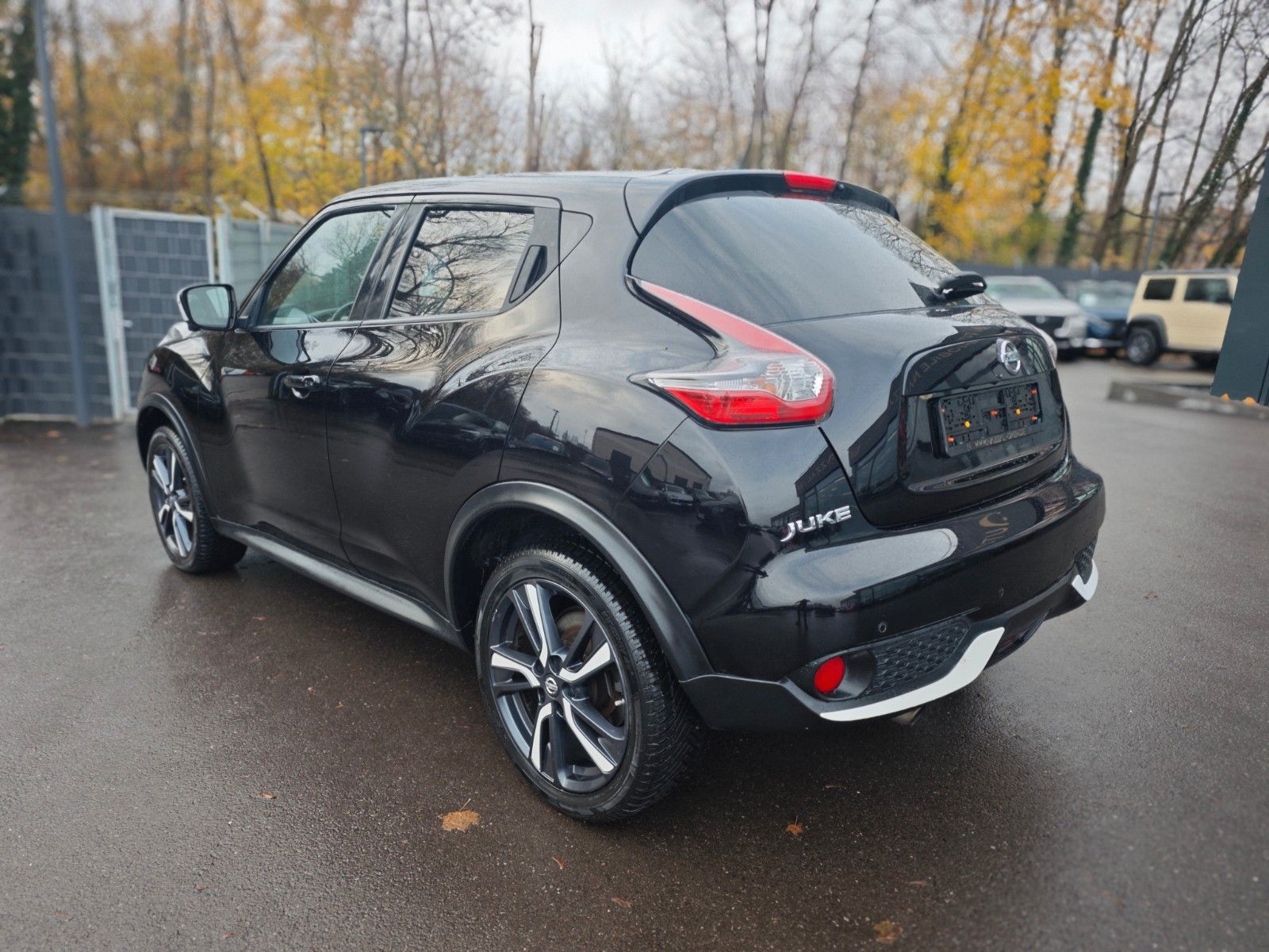 Fahrzeugabbildung Nissan JUKE SPORT DESIGN*AUT*LEDER*360 GRAD KAMERA*PANO