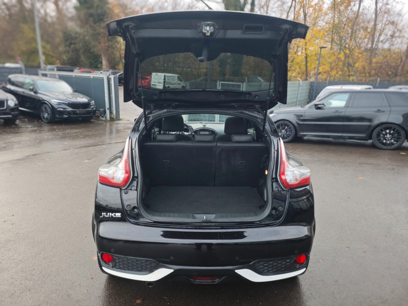 Fahrzeugabbildung Nissan JUKE SPORT DESIGN*AUT*LEDER*360 GRAD KAMERA*PANO