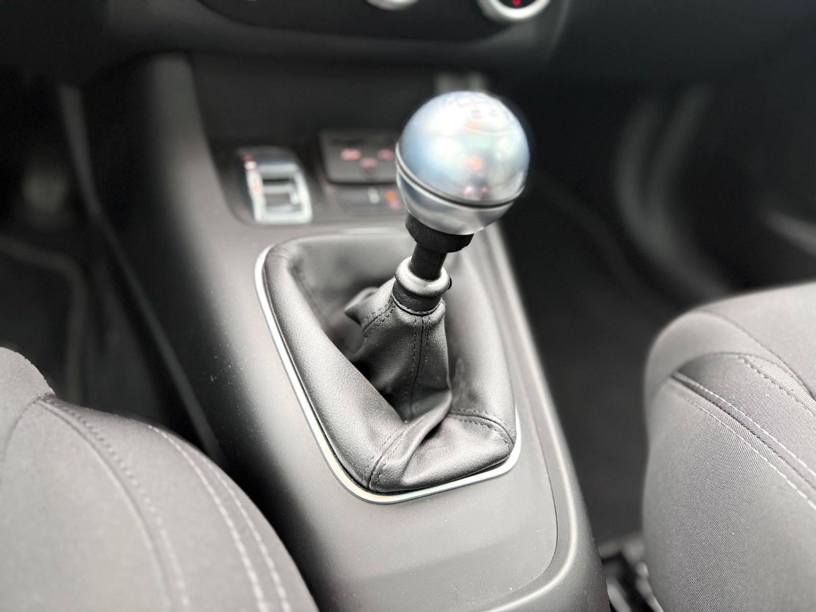 Fahrzeugabbildung Alfa Romeo GIULIETTA SUPER*PANORAMA*KLIMAAUT.*NAVI*