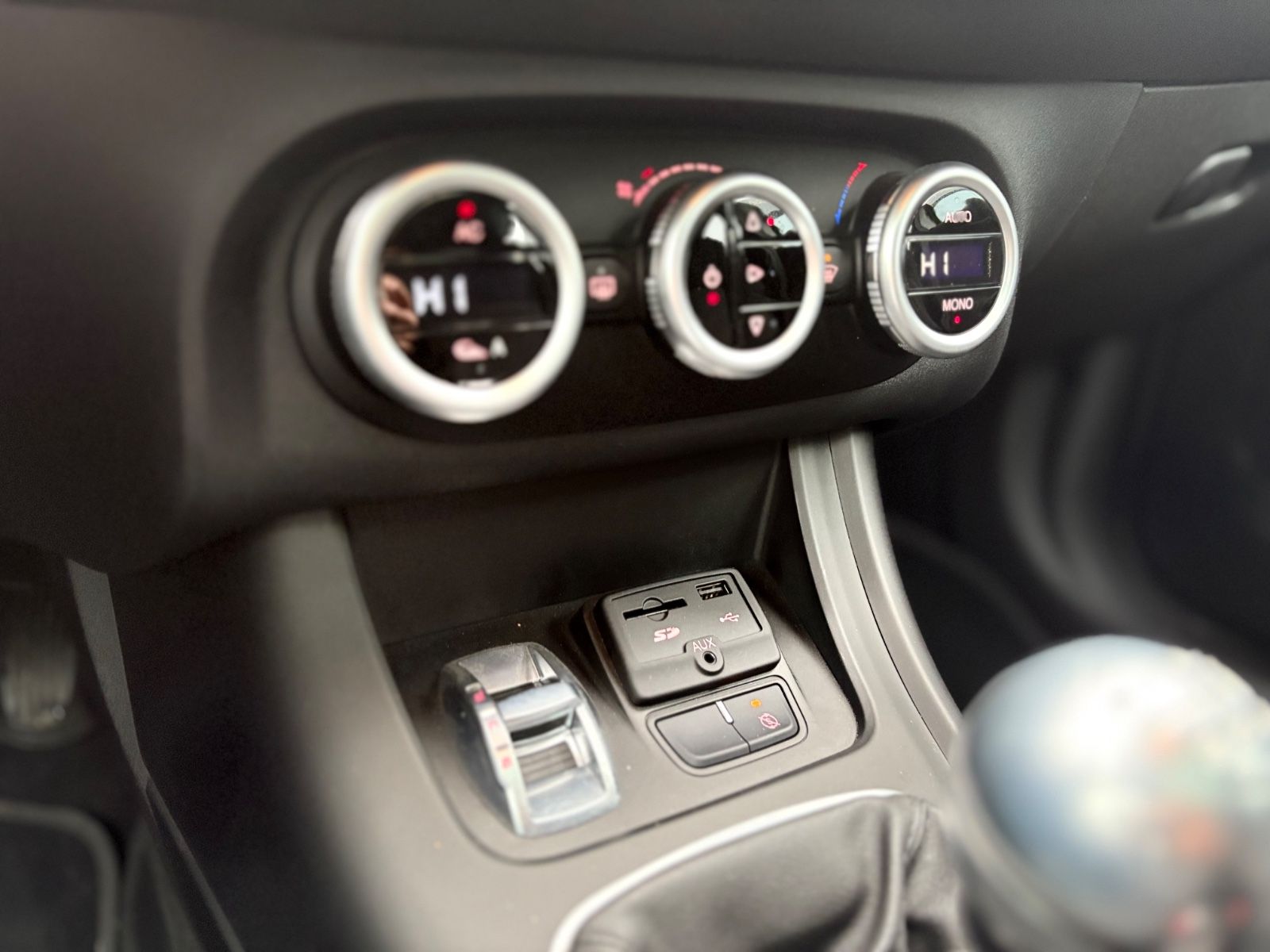 Fahrzeugabbildung Alfa Romeo GIULIETTA SUPER*PANORAMA*KLIMAAUT.*NAVI*