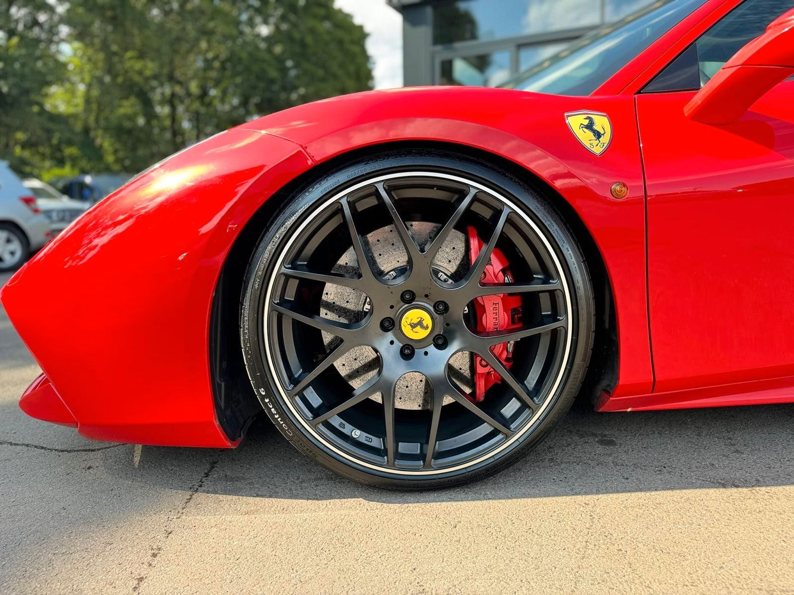 Fahrzeugabbildung Ferrari 488 GTB Coupé DCT*ROSSO SCUDERIA*LIFT*22.ZOLL*