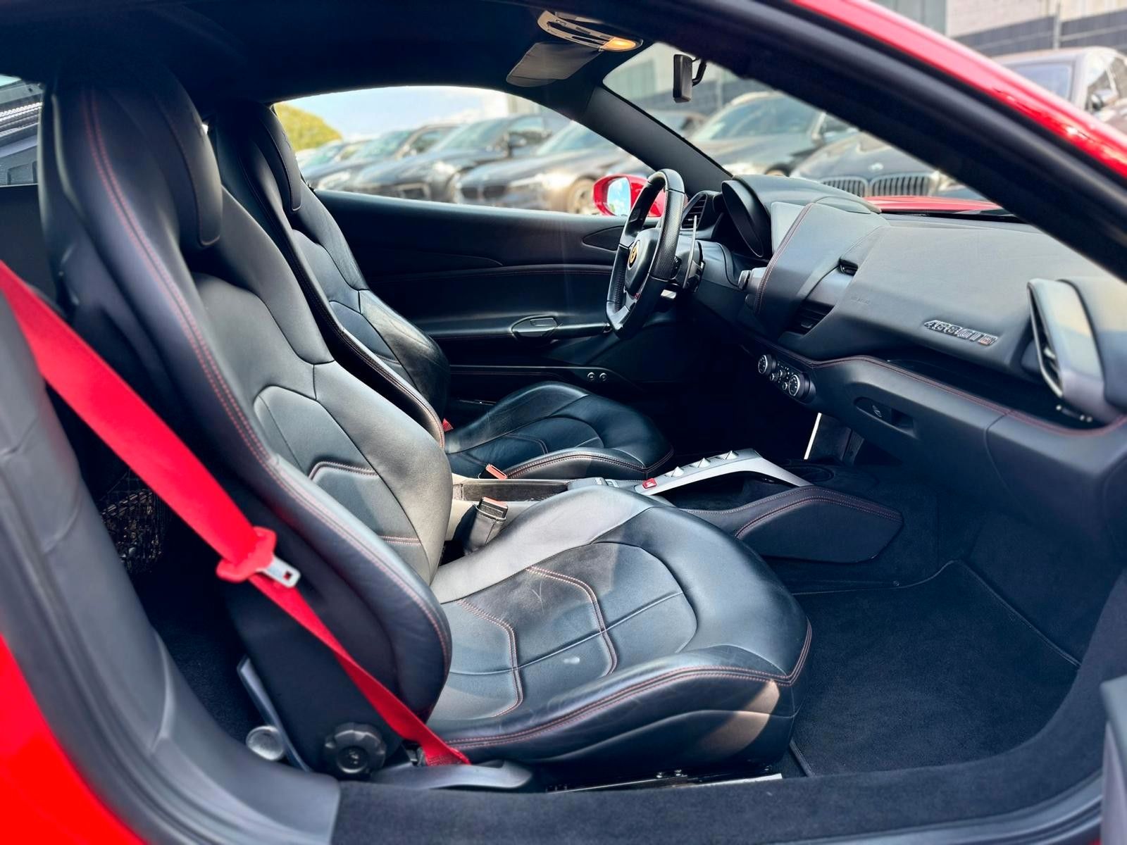 Fahrzeugabbildung Ferrari 488 GTB Coupé DCT*ROSSO SCUDERIA*LIFT*22.ZOLL*